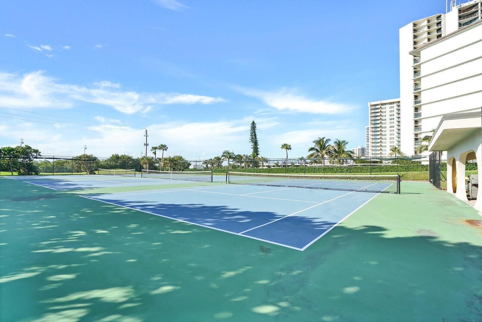 5380 N Ocean #18j, Singer Island FL 33404