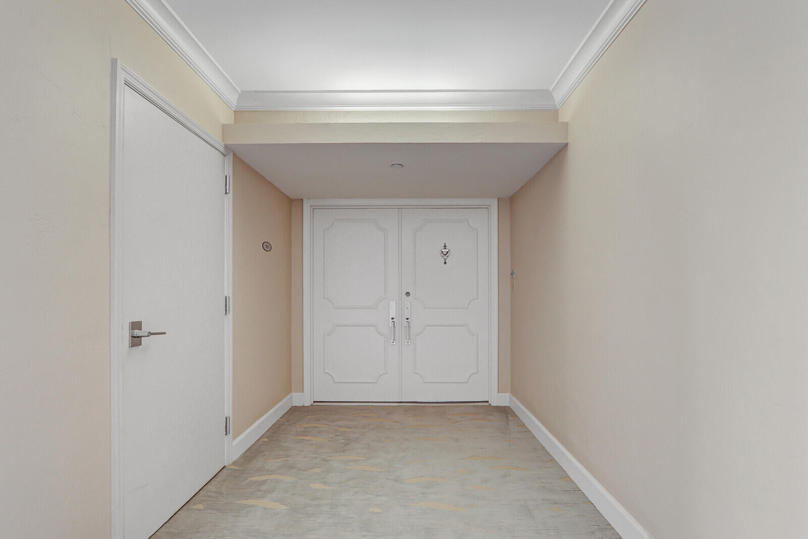 5380 N Ocean #18j, Singer Island FL 33404