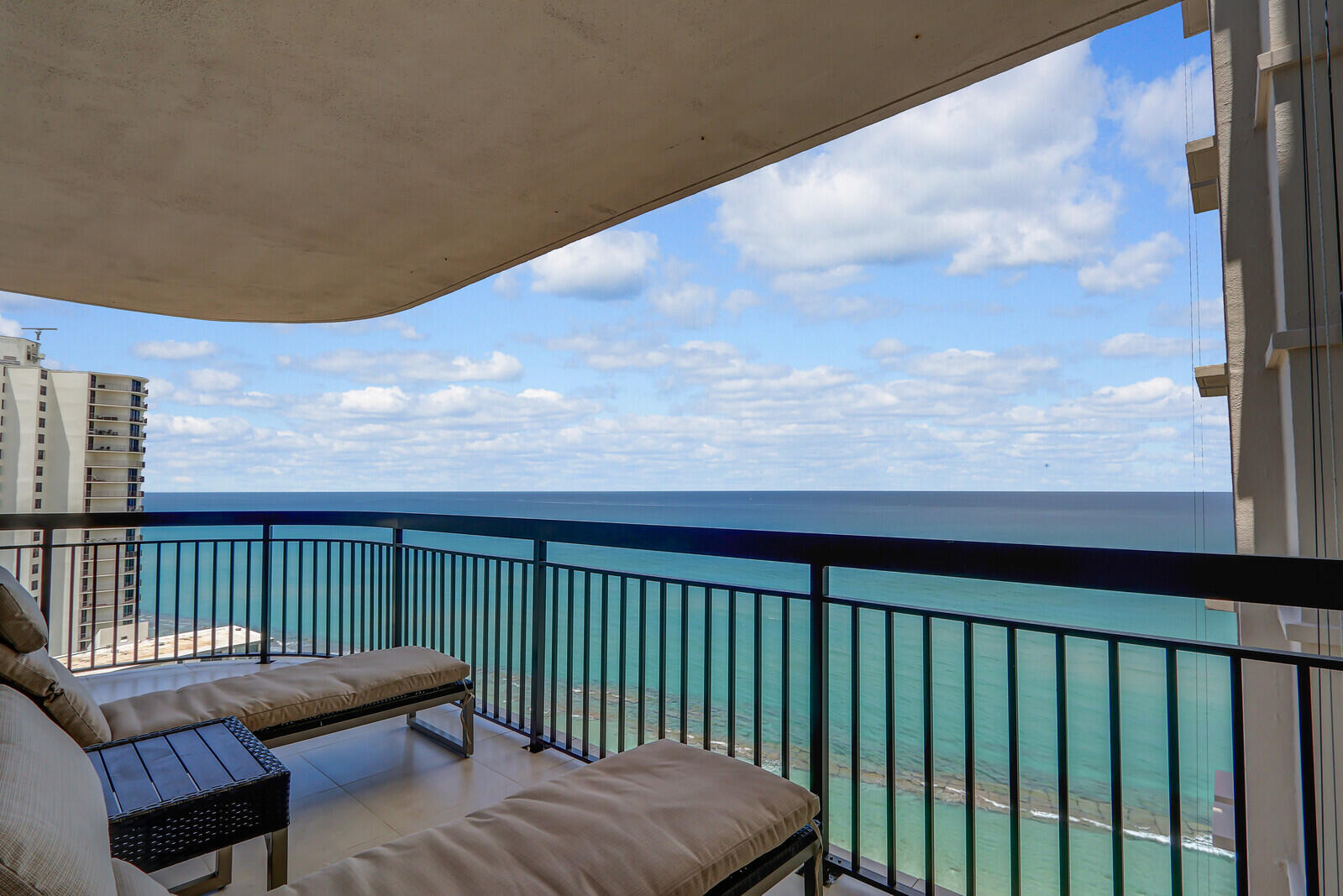 5380 N Ocean #18j, Singer Island FL 33404