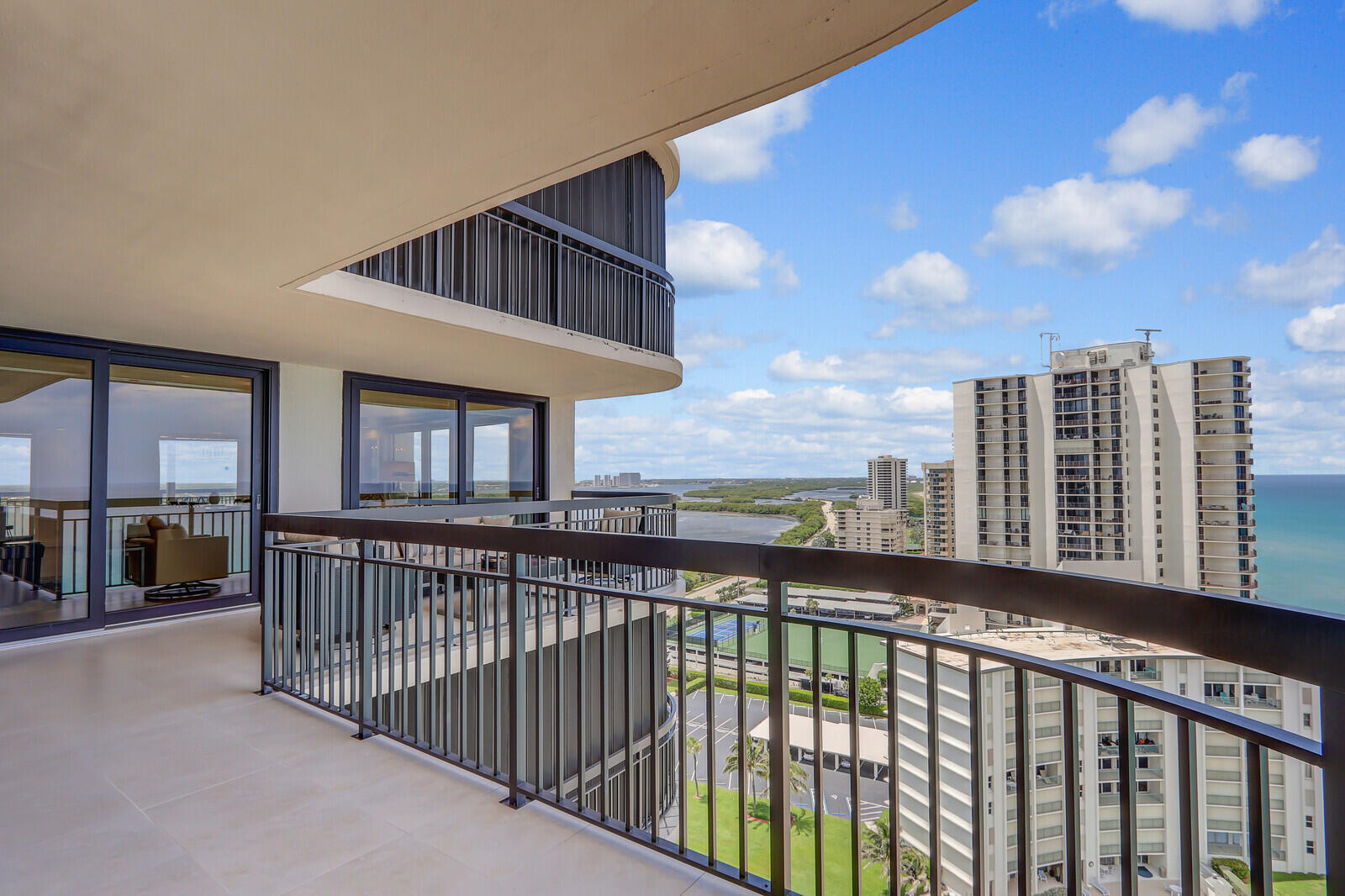 5380 N Ocean #18j, Singer Island FL 33404