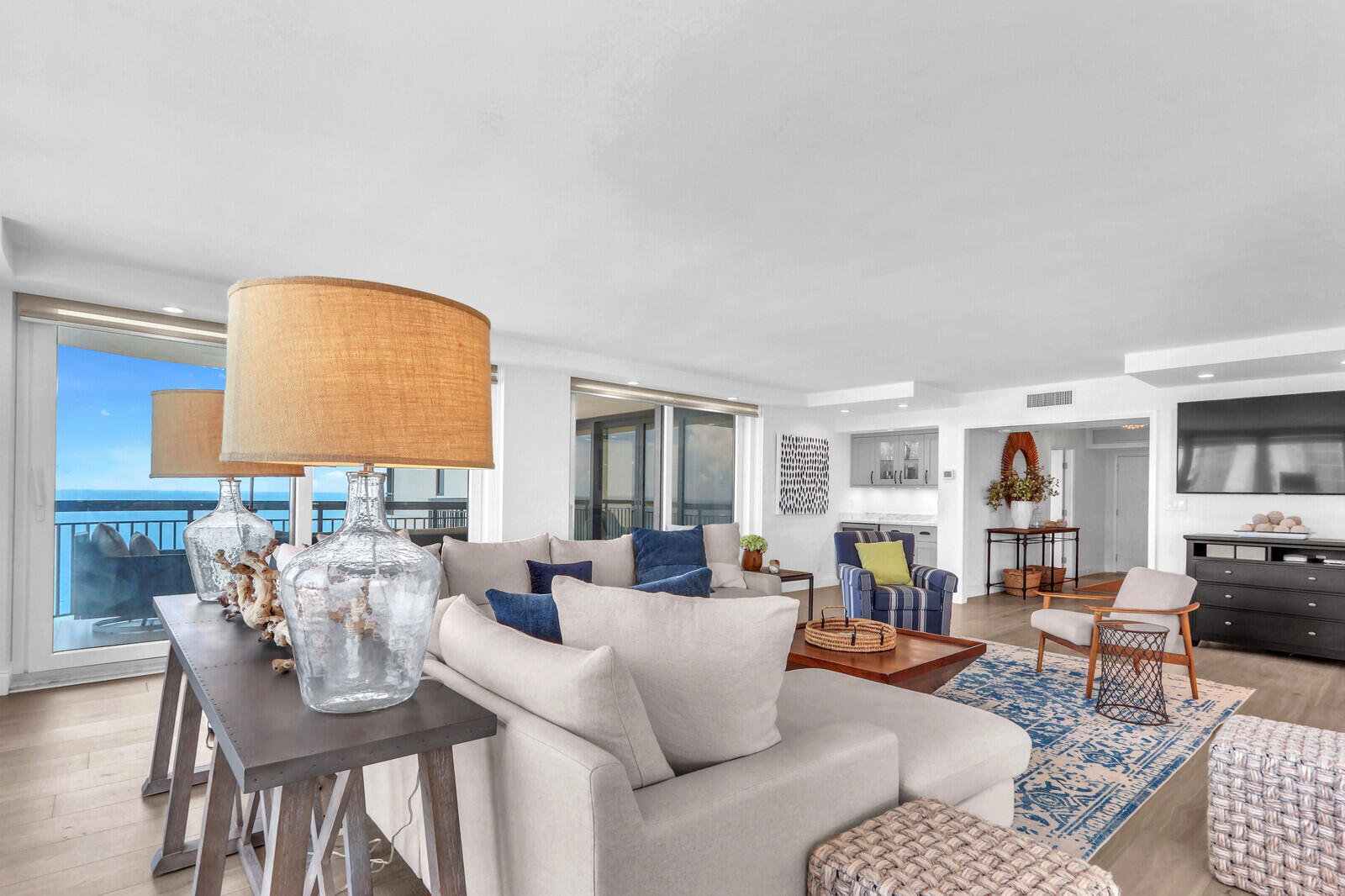 5380 N Ocean #18j, Singer Island FL 33404