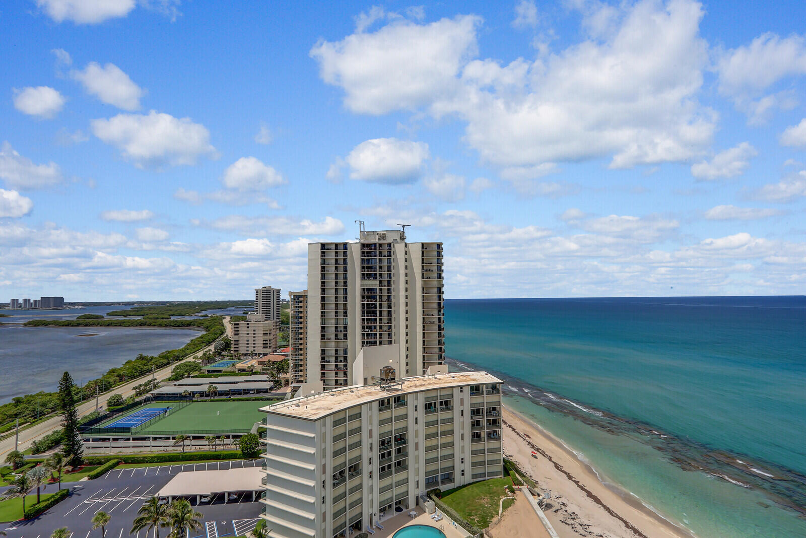 5380 N Ocean #18j, Singer Island FL 33404