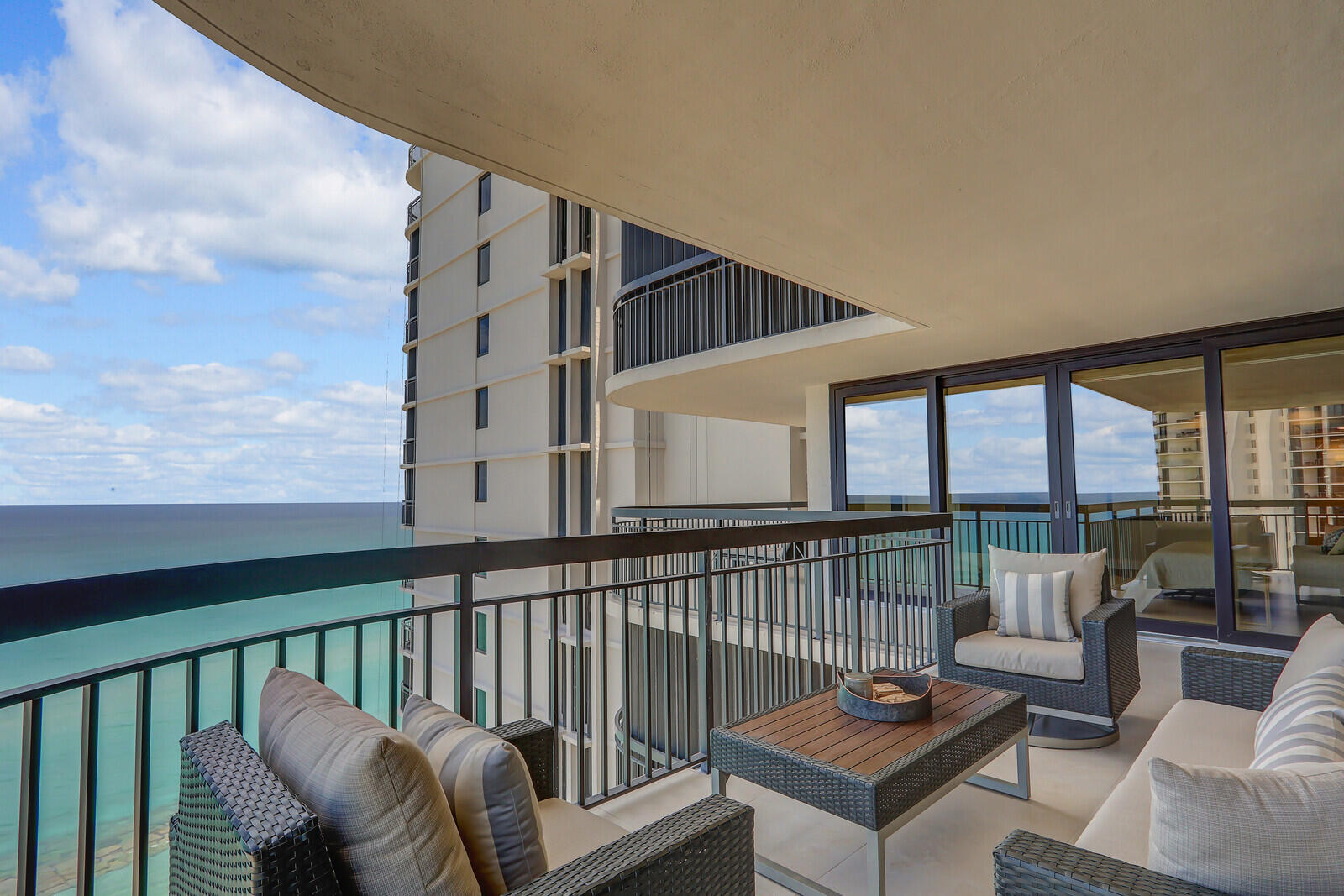 5380 N Ocean #18j, Singer Island FL 33404