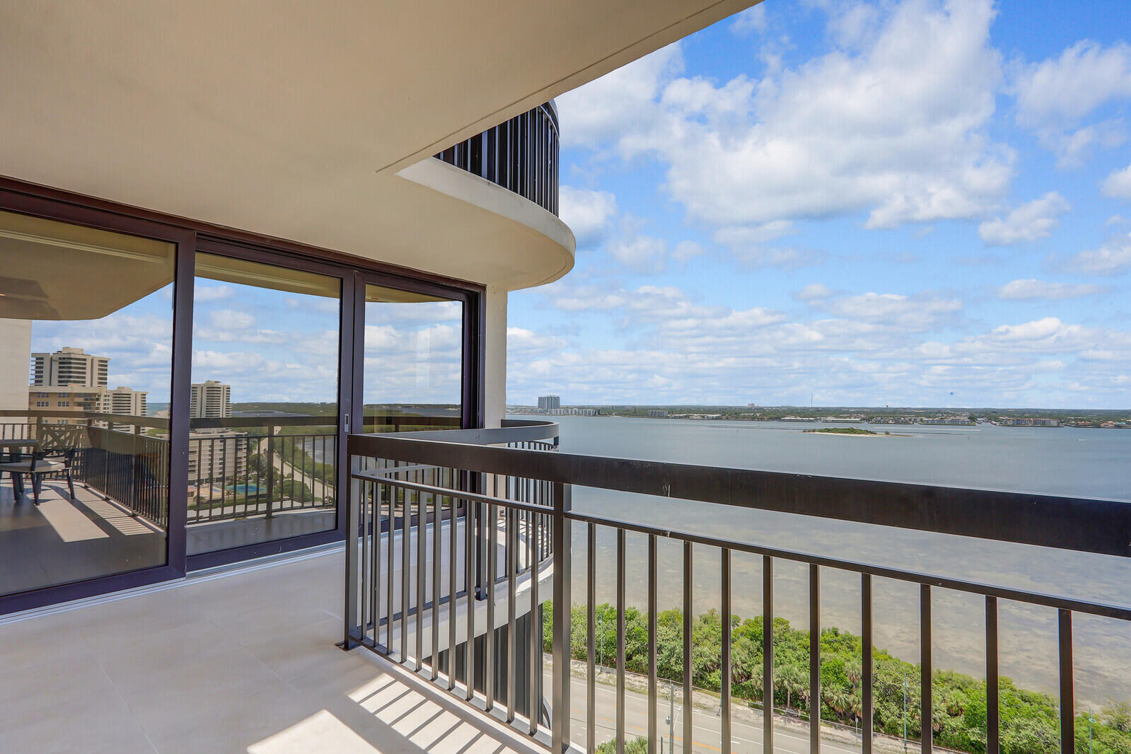 5380 N Ocean #18j, Singer Island FL 33404