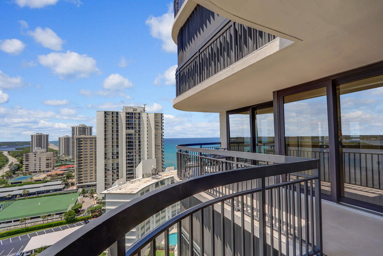 5380 N Ocean #18j, Singer Island FL 33404