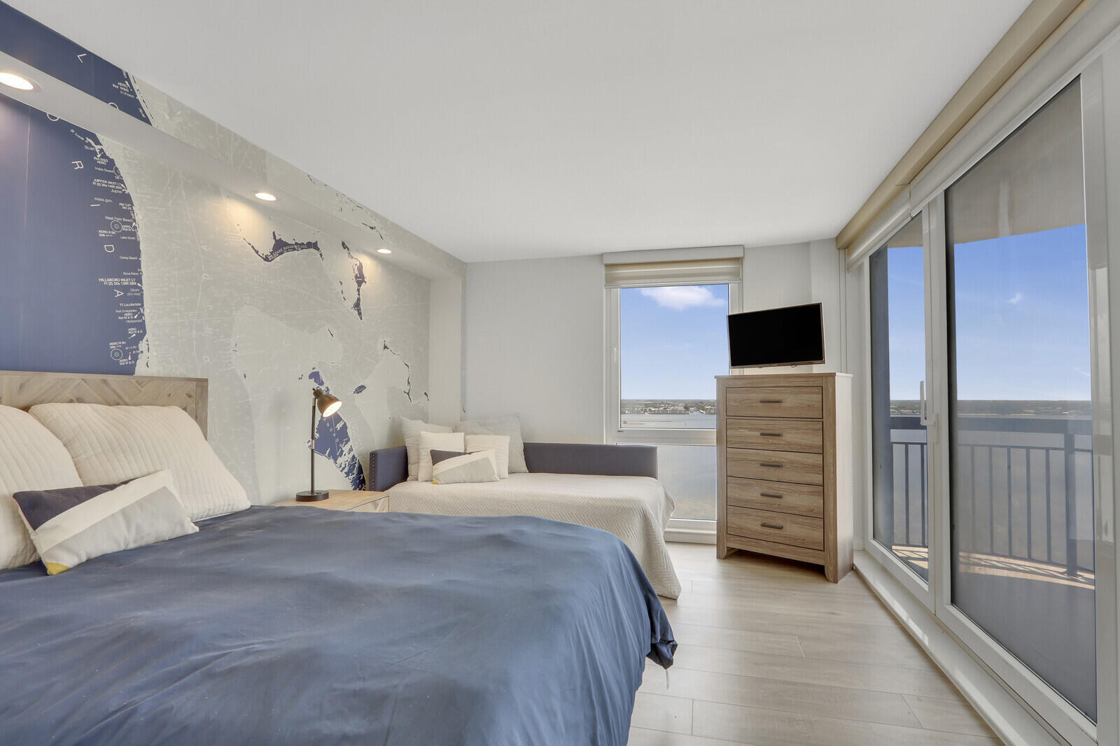 5380 N Ocean #18j, Singer Island FL 33404