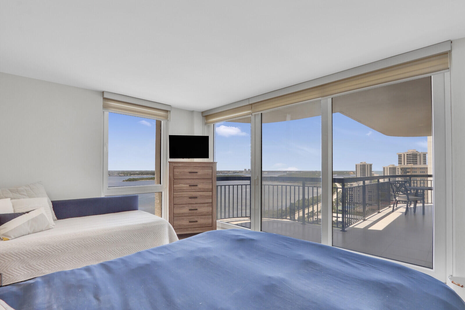 5380 N Ocean #18j, Singer Island FL 33404