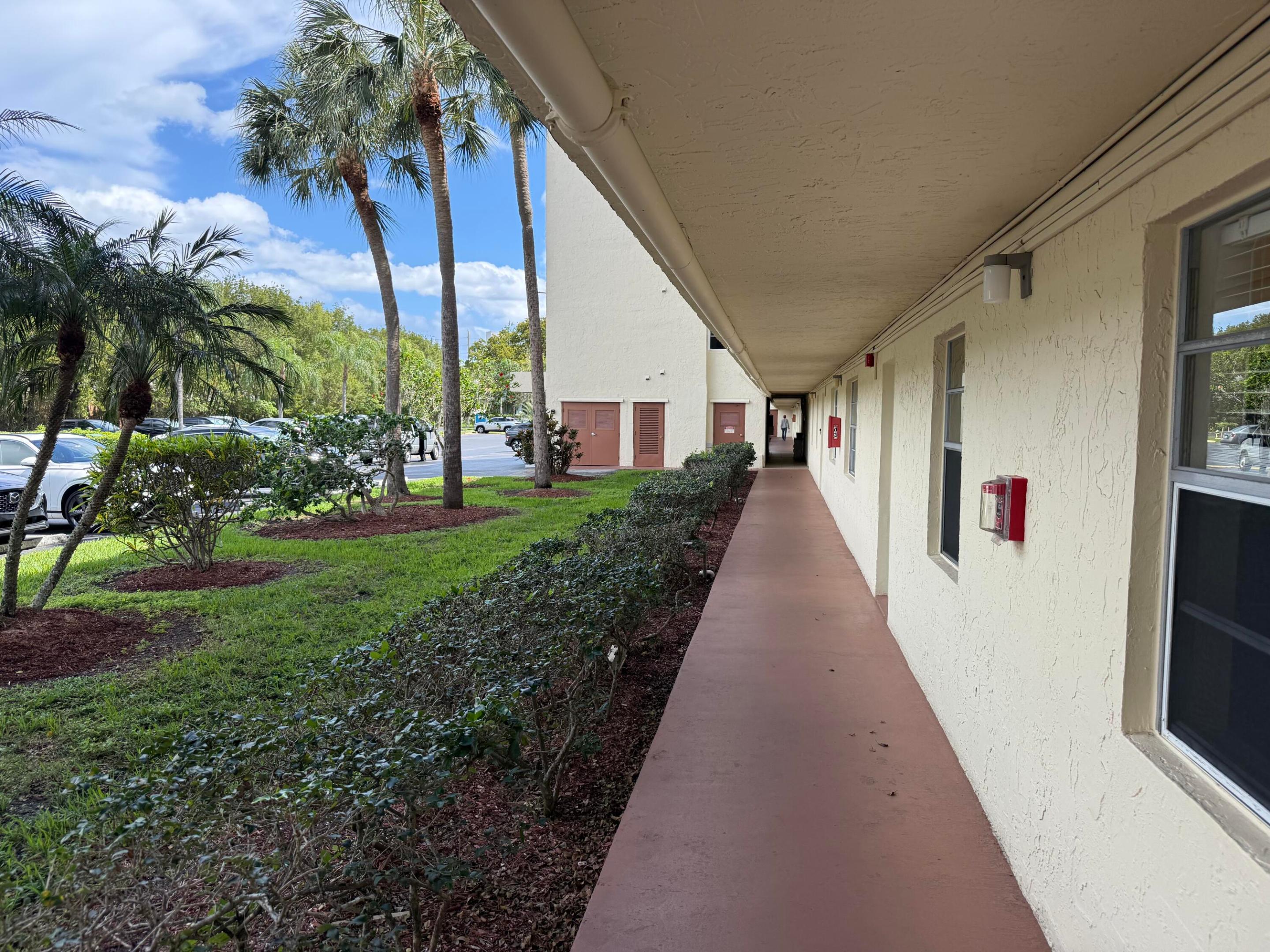 111 SE 3rd #108, Dania Beach FL 33004