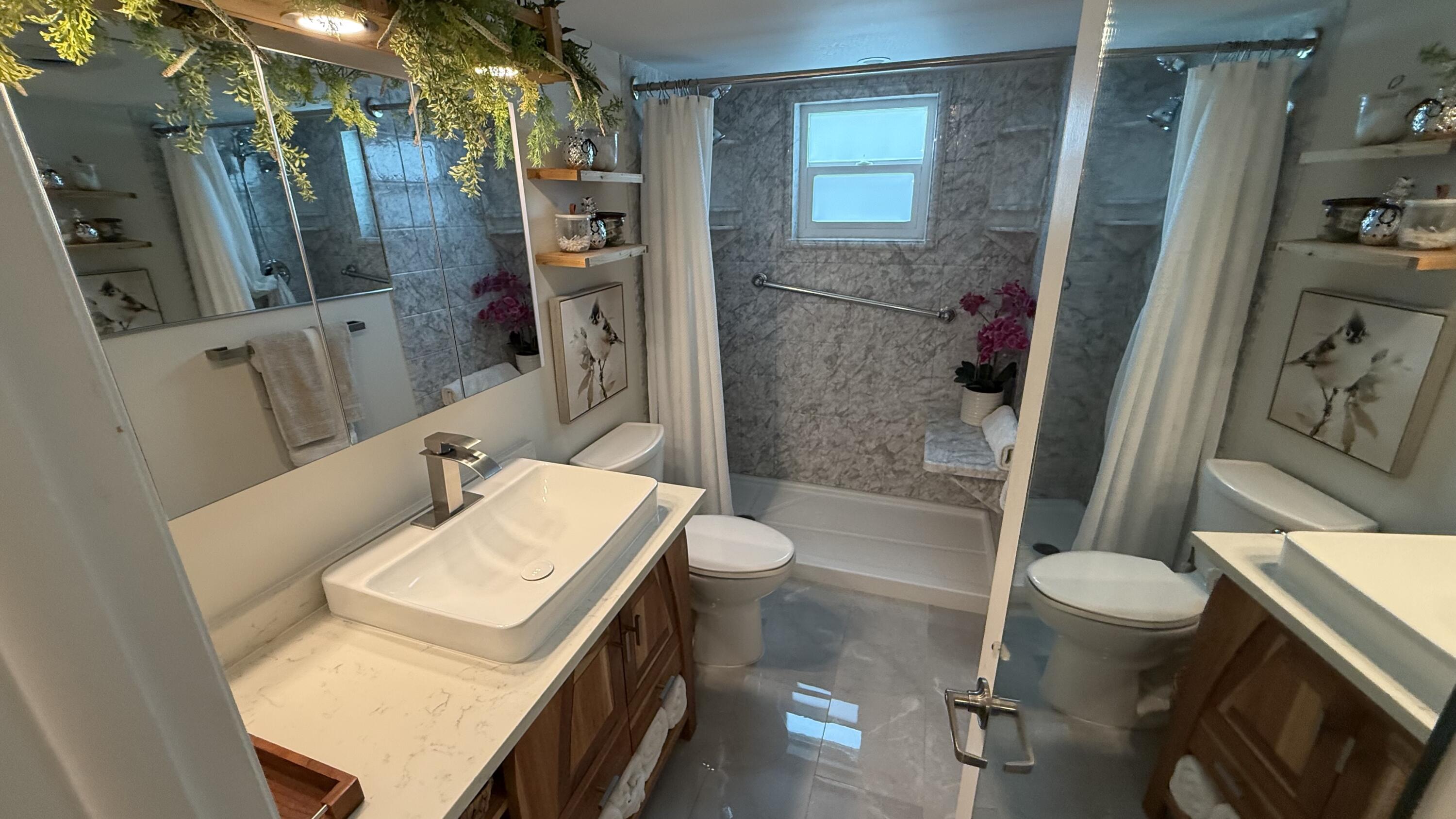 111 SE 3rd #108, Dania Beach FL 33004