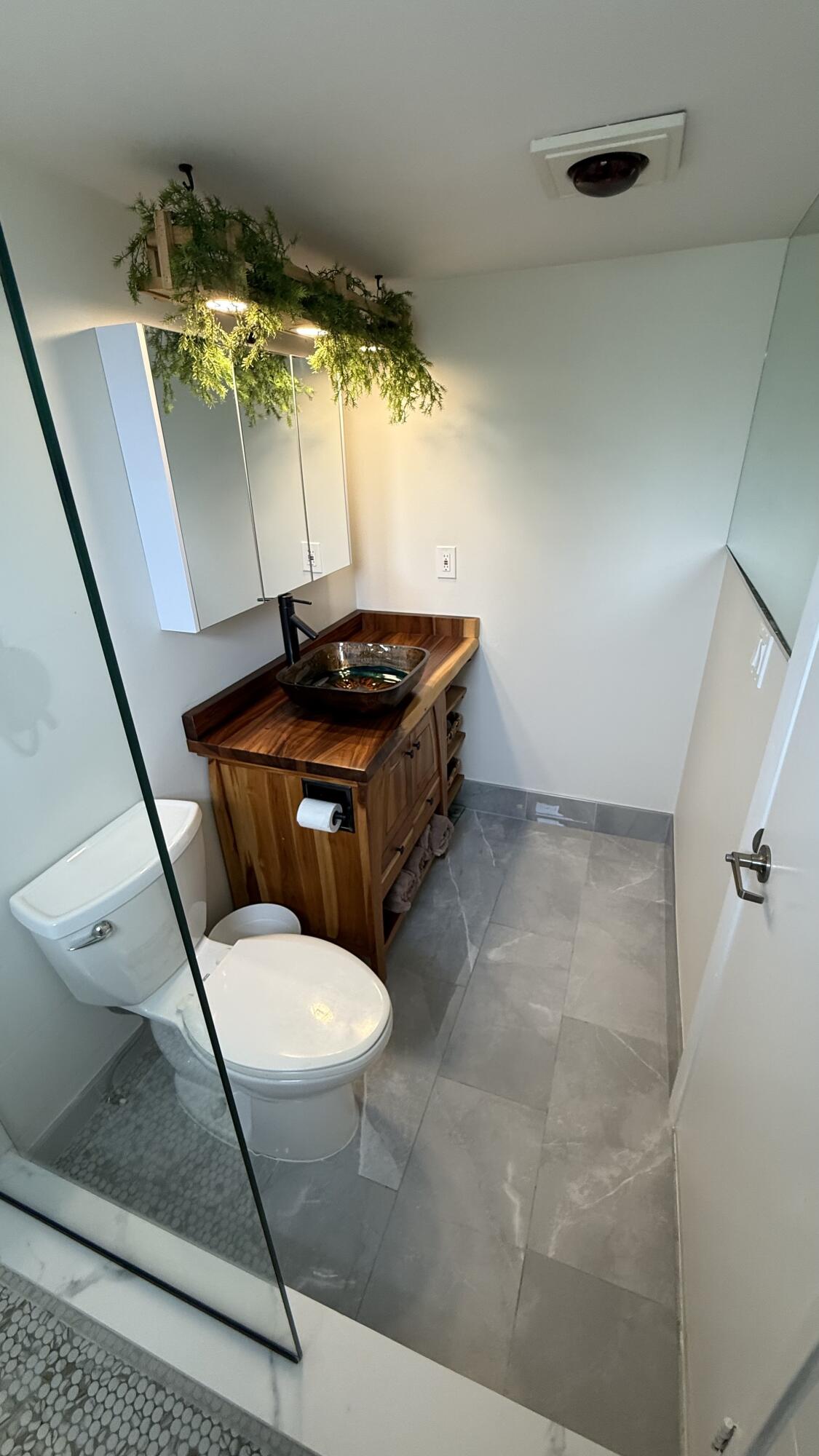 111 SE 3rd #108, Dania Beach FL 33004