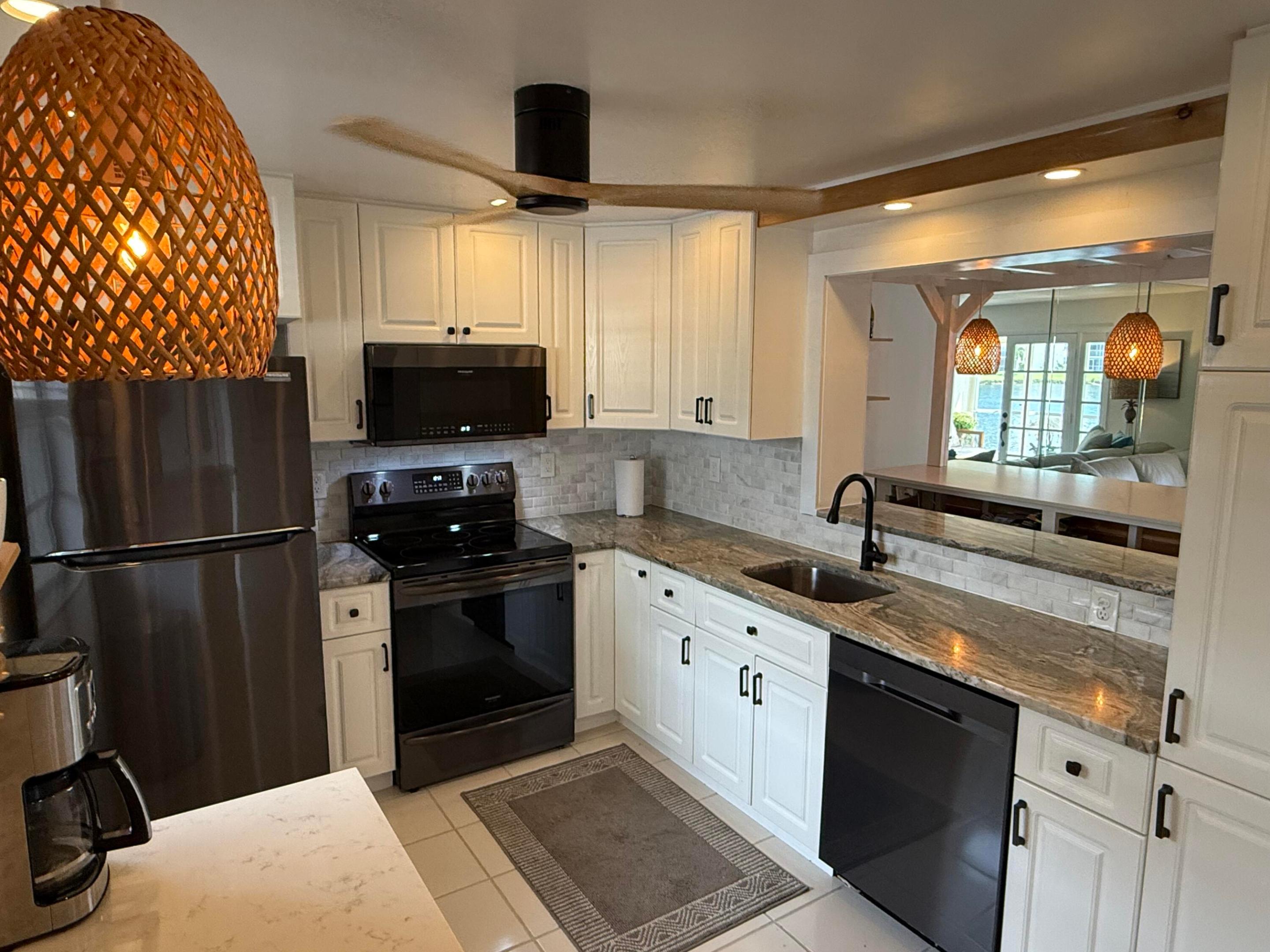111 SE 3rd #108, Dania Beach FL 33004