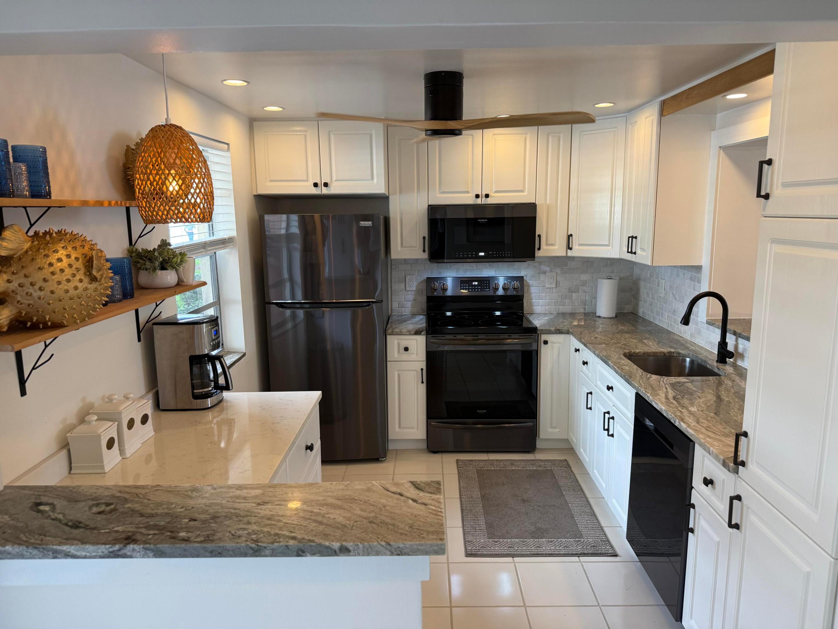 111 SE 3rd #108, Dania Beach FL 33004
