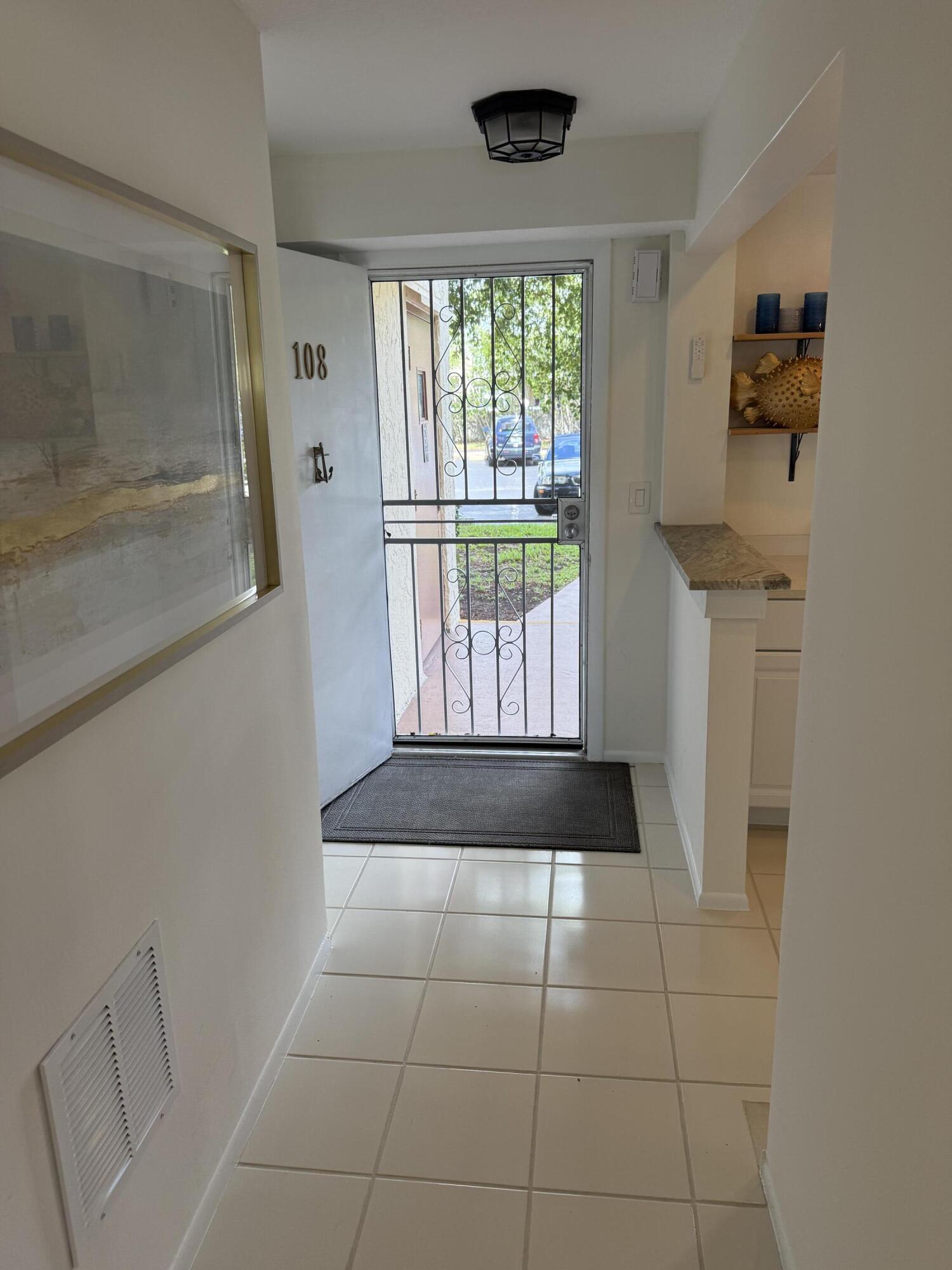 111 SE 3rd #108, Dania Beach FL 33004