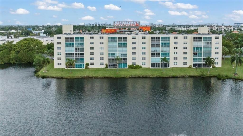 111 SE 3rd #108, Dania Beach FL 33004