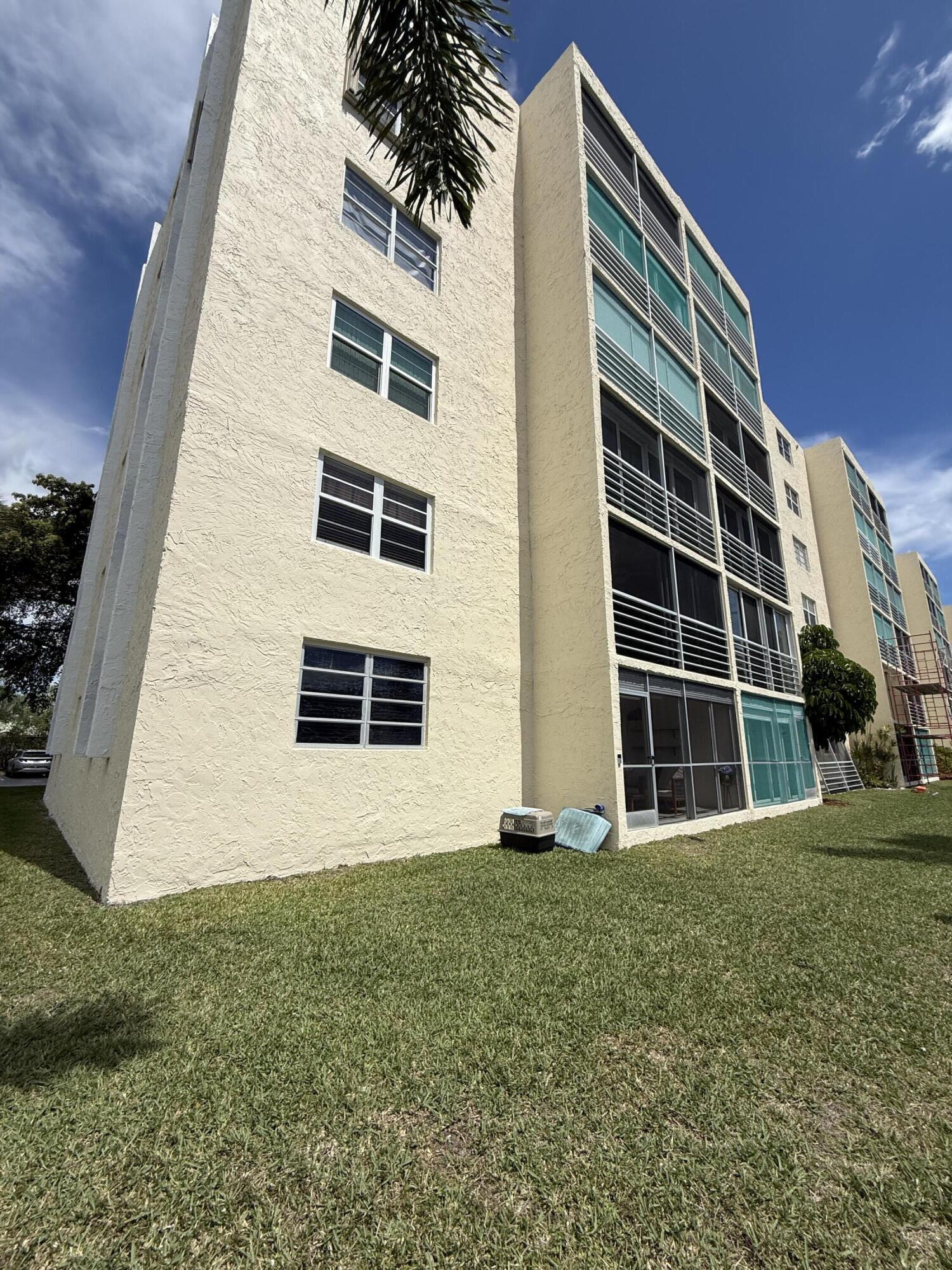 111 SE 3rd #108, Dania Beach FL 33004