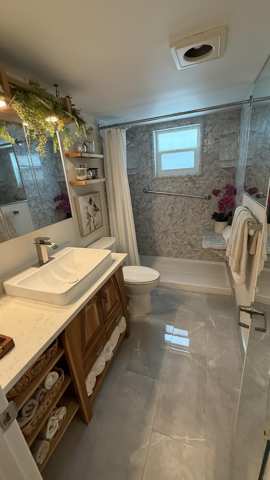 111 SE 3rd #108, Dania Beach FL 33004