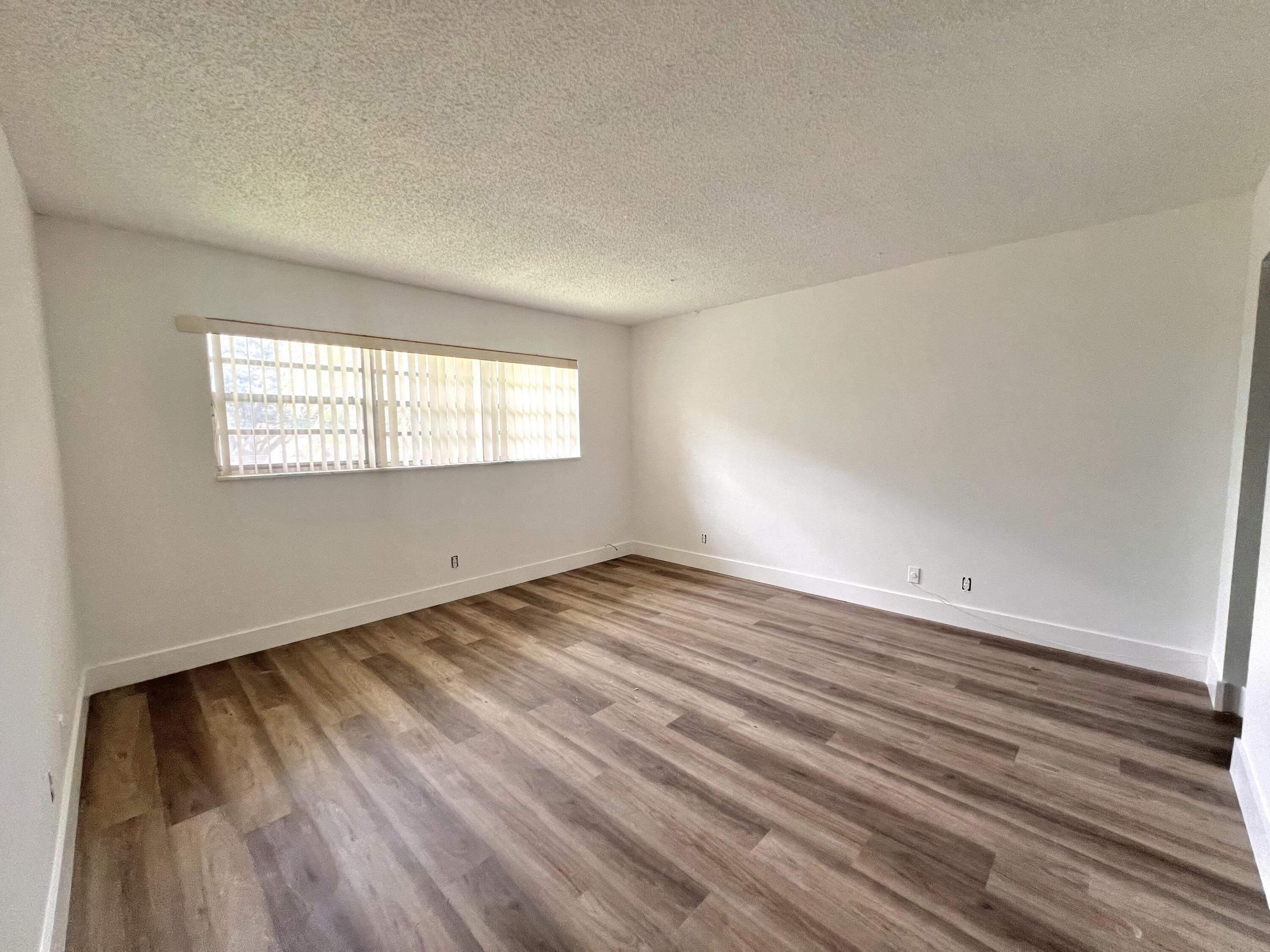 601 S State Rd 7 #2h, Margate FL 33068