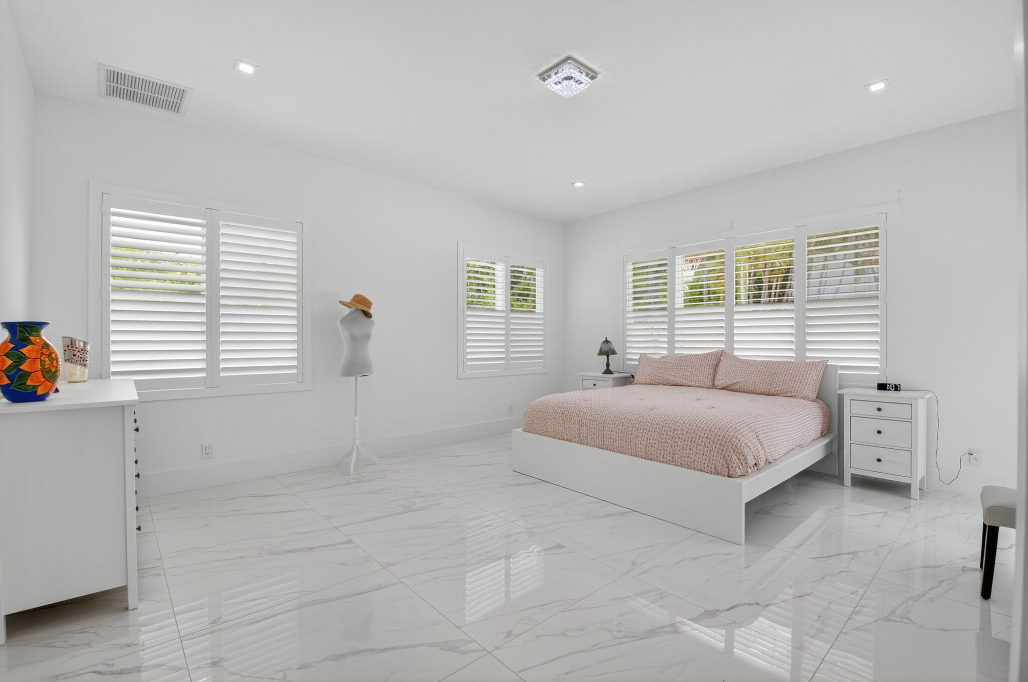 711 NE 6th, Boca Raton FL 33432