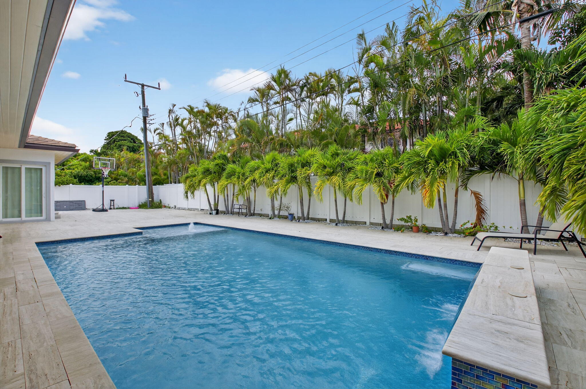 711 NE 6th, Boca Raton FL 33432