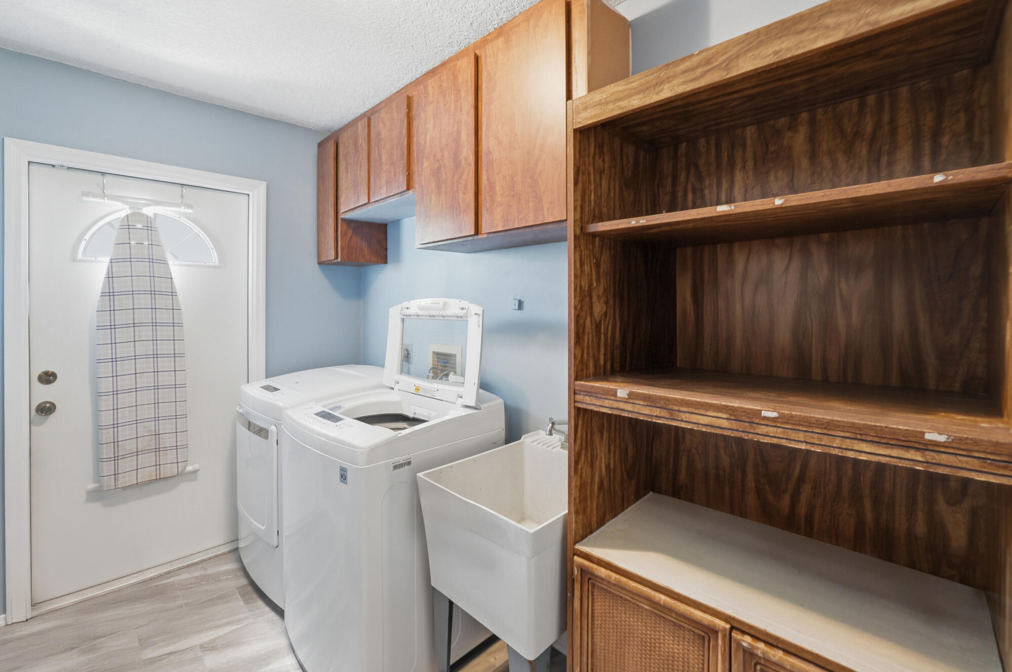 191 Parkwood, Royal Palm Beach FL 33411