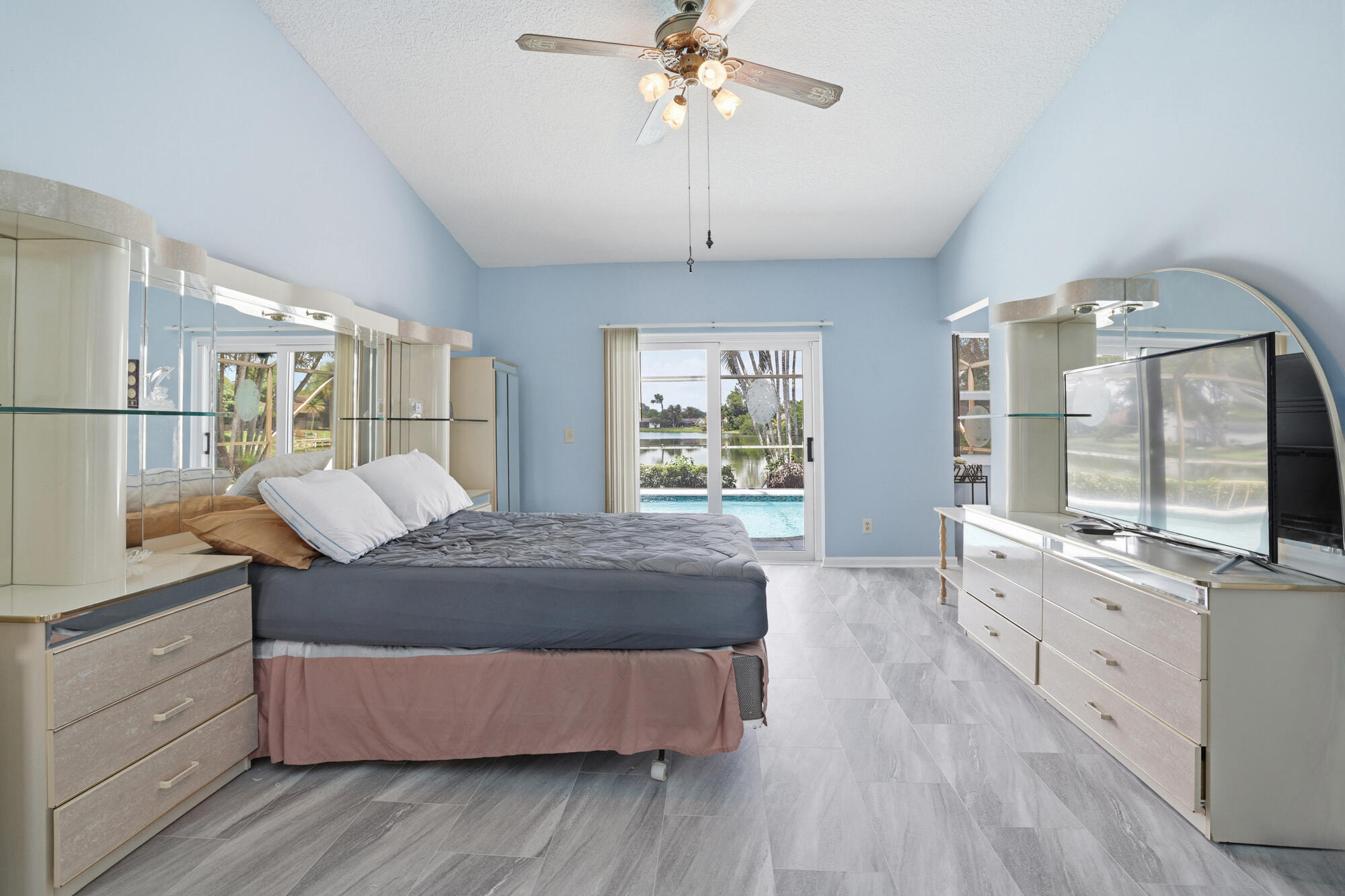191 Parkwood, Royal Palm Beach FL 33411