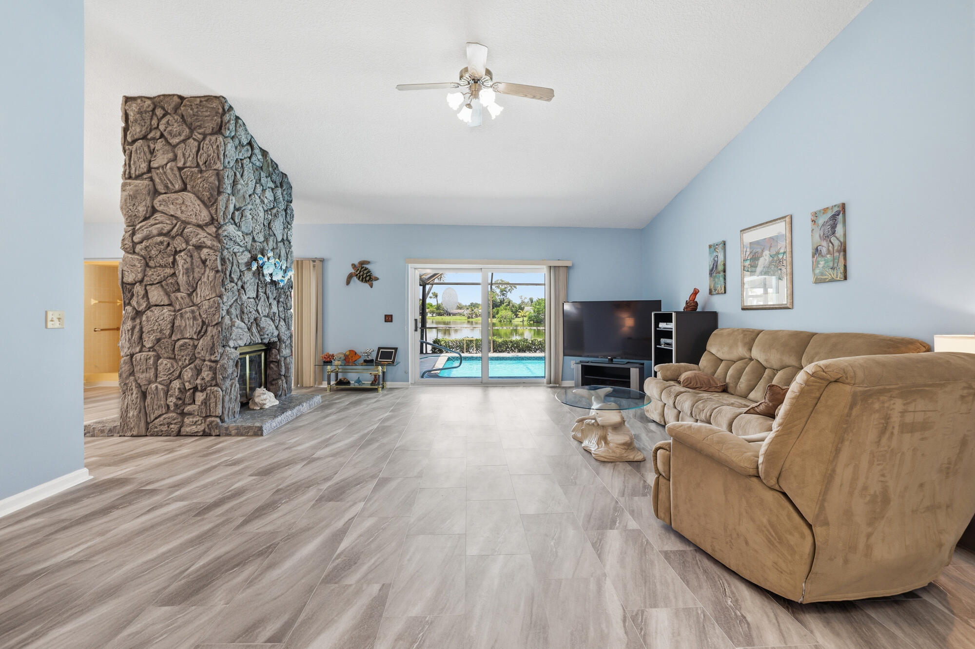 191 Parkwood, Royal Palm Beach FL 33411