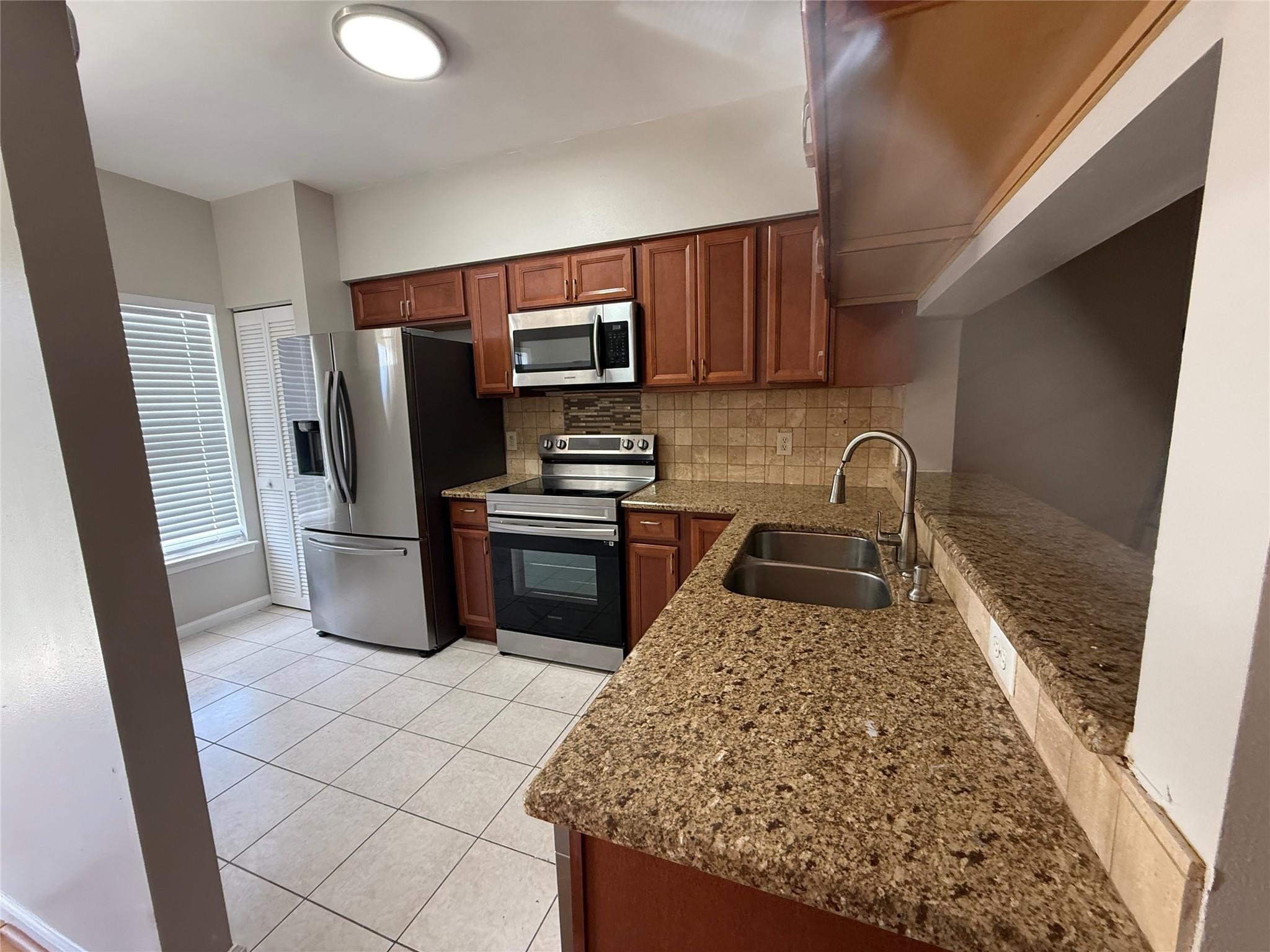 5295 Jamboree, Margate FL 33063