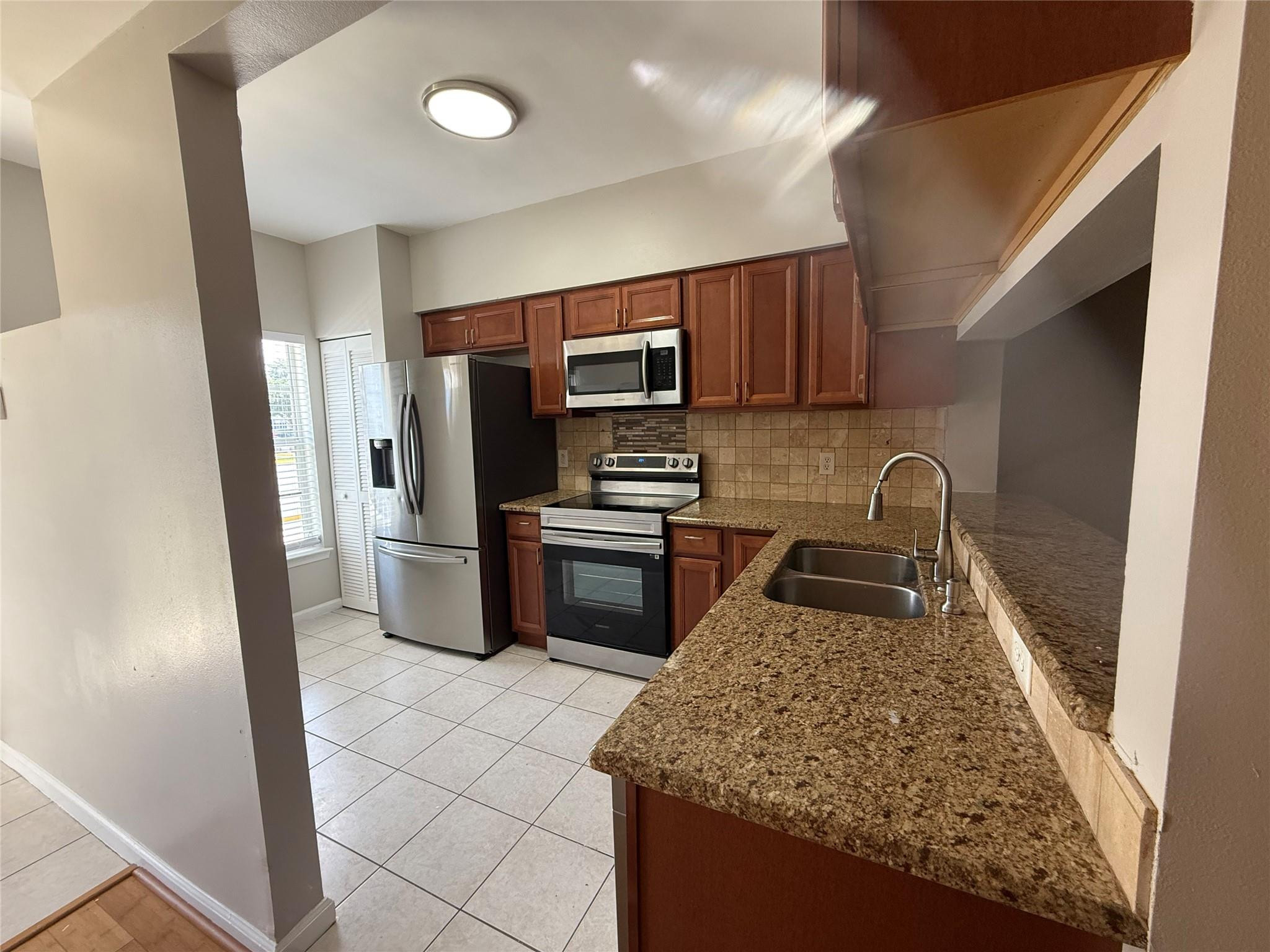 5295 Jamboree, Margate FL 33063