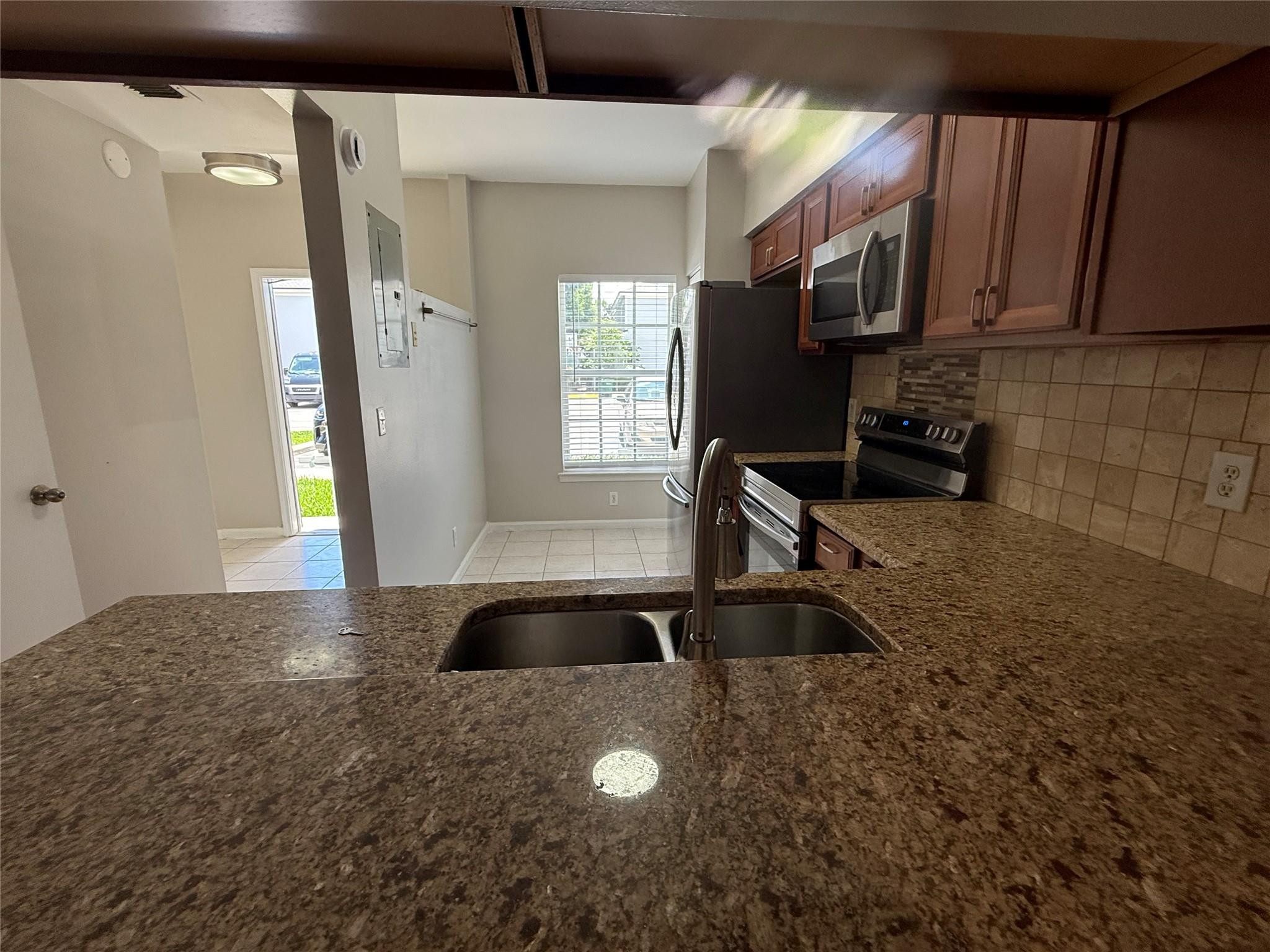 5295 Jamboree, Margate FL 33063