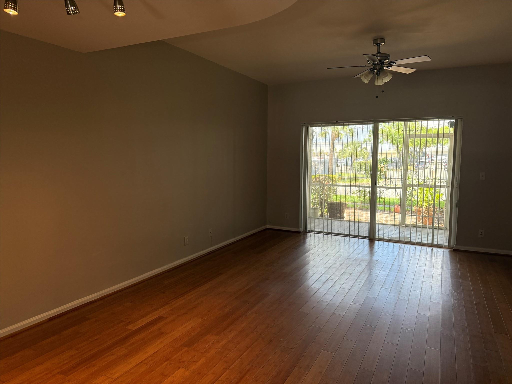 5295 Jamboree, Margate FL 33063