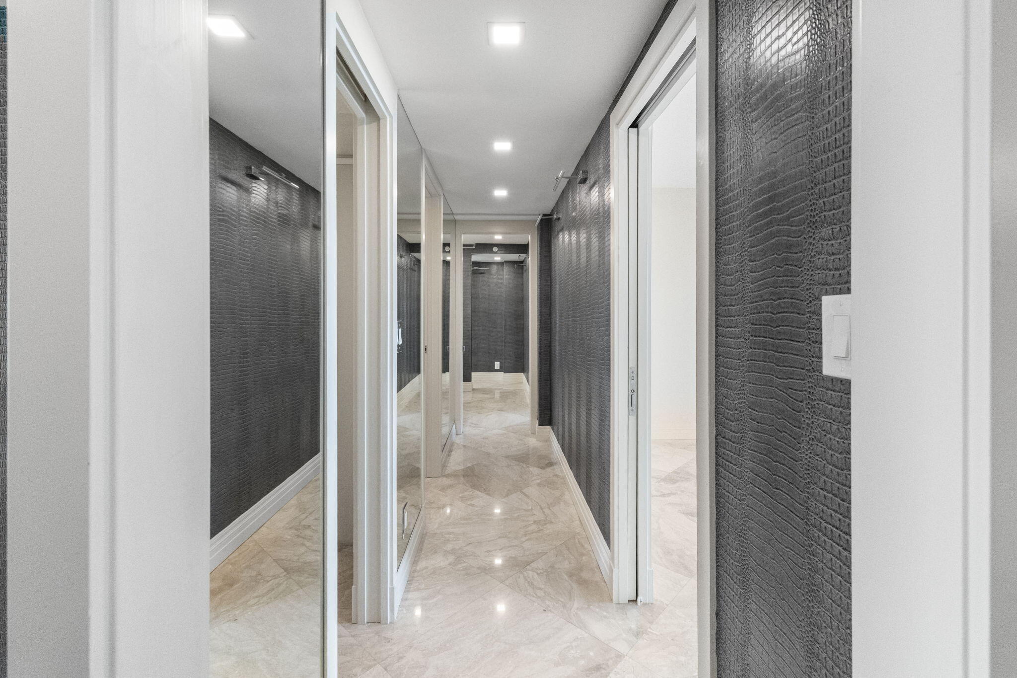 3901 S Flagler #1002, West Palm Beach FL 33405