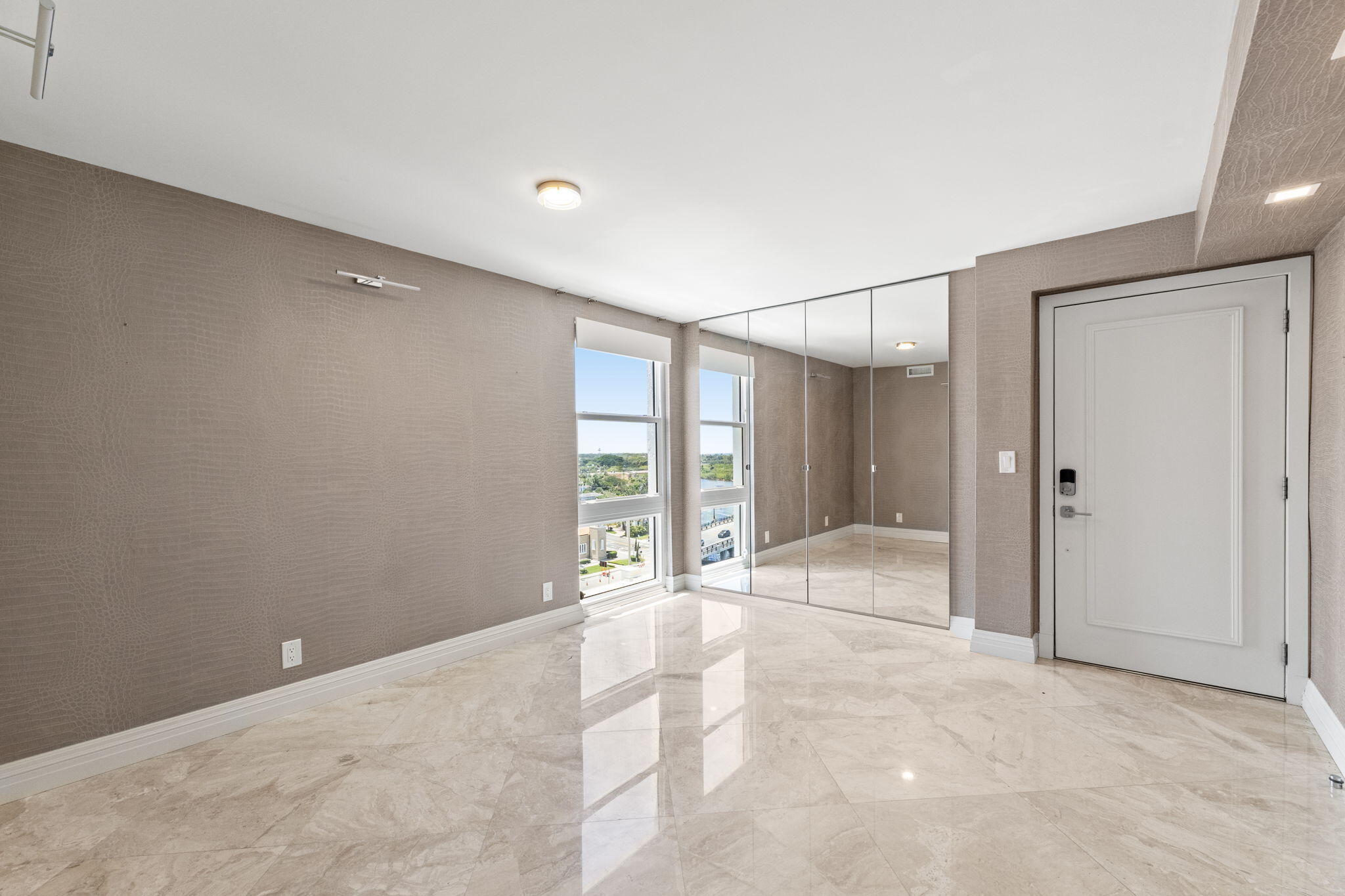 3901 S Flagler #1002, West Palm Beach FL 33405