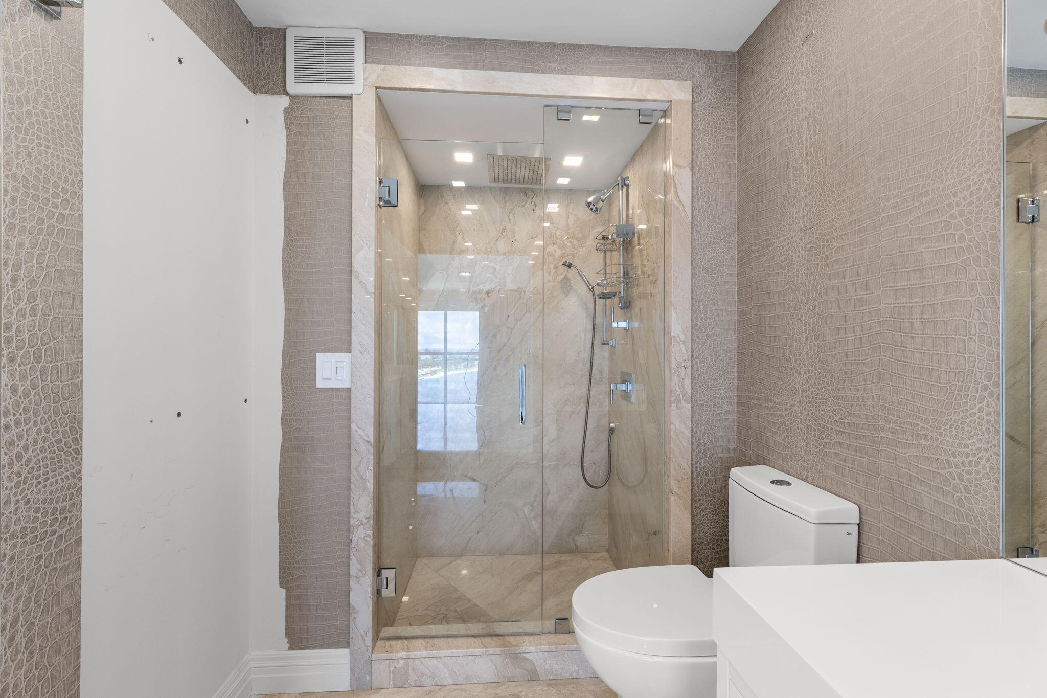3901 S Flagler #1002, West Palm Beach FL 33405