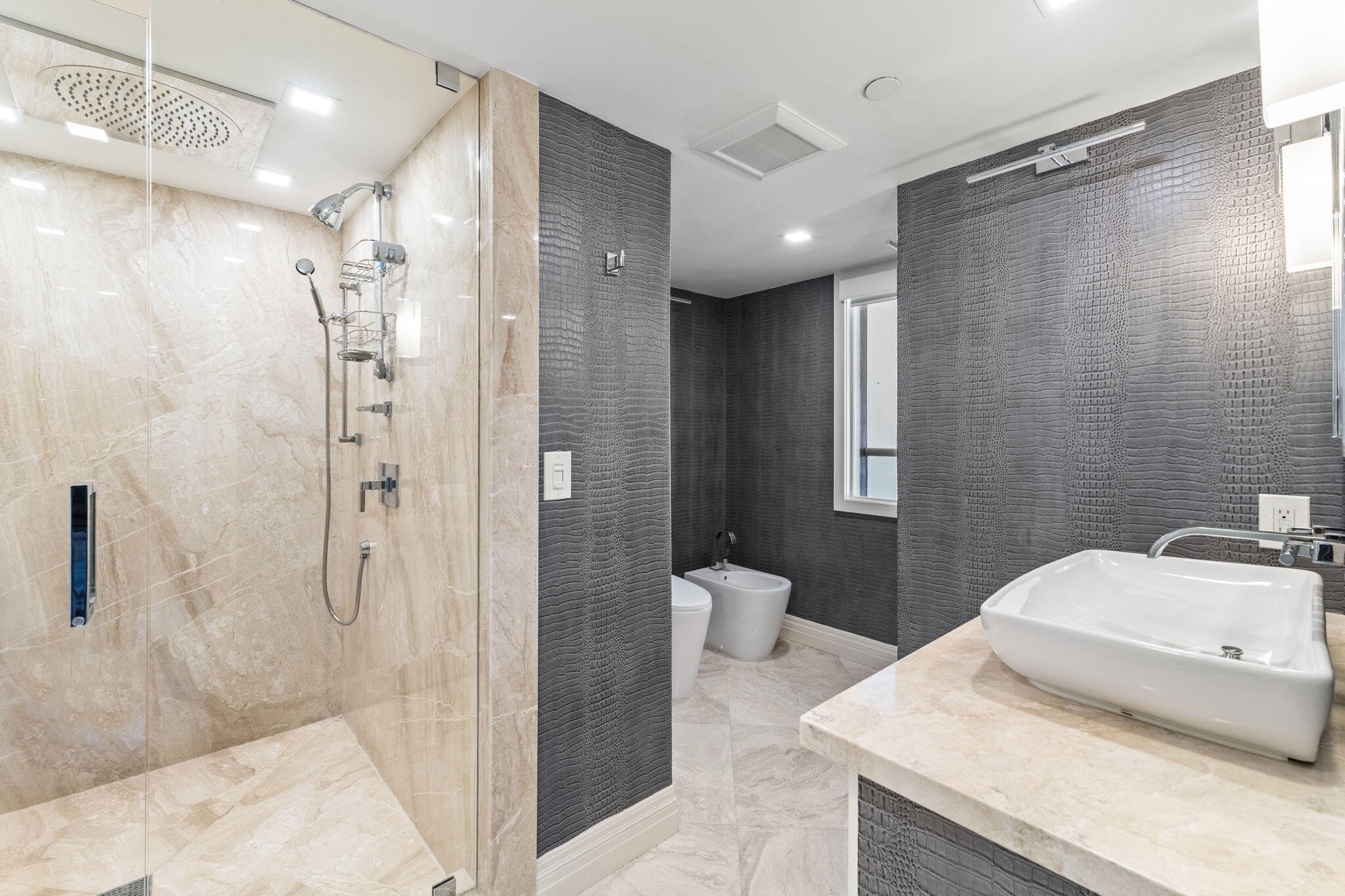 3901 S Flagler #1002, West Palm Beach FL 33405