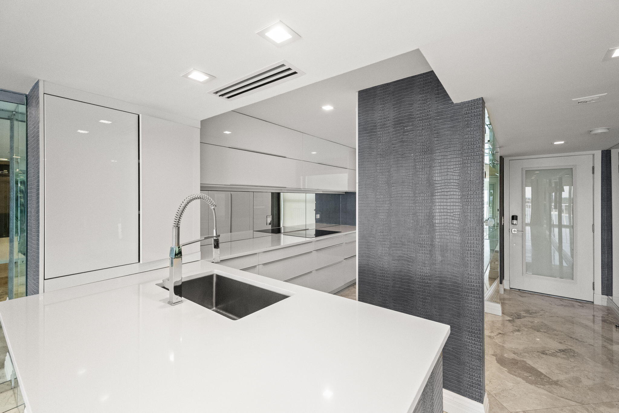 3901 S Flagler #1002, West Palm Beach FL 33405