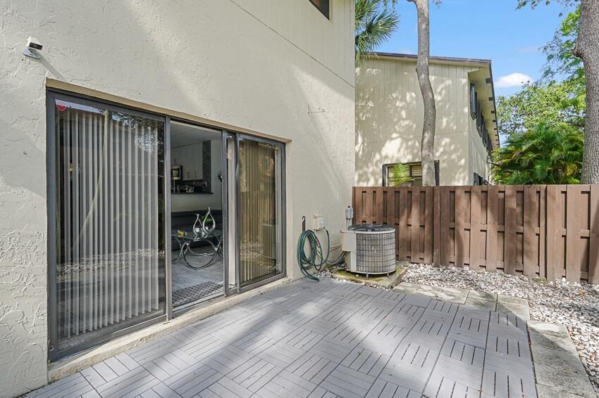 7620 NW 79th #J8, Tamarac FL 33321