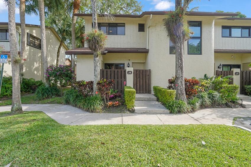 7620 NW 79th #J8, Tamarac FL 33321