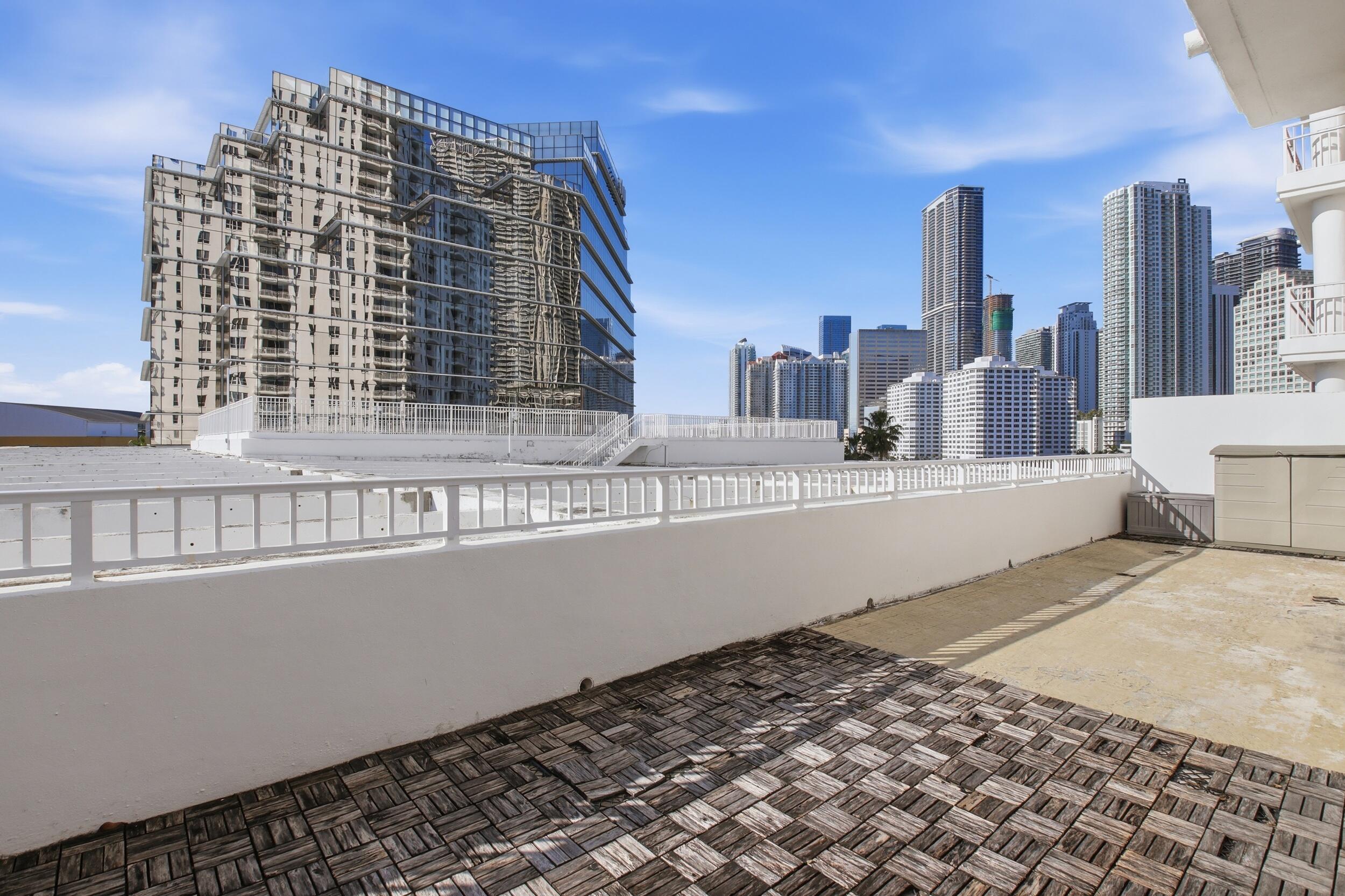 701 Brickell Key #610, Miami FL 33131