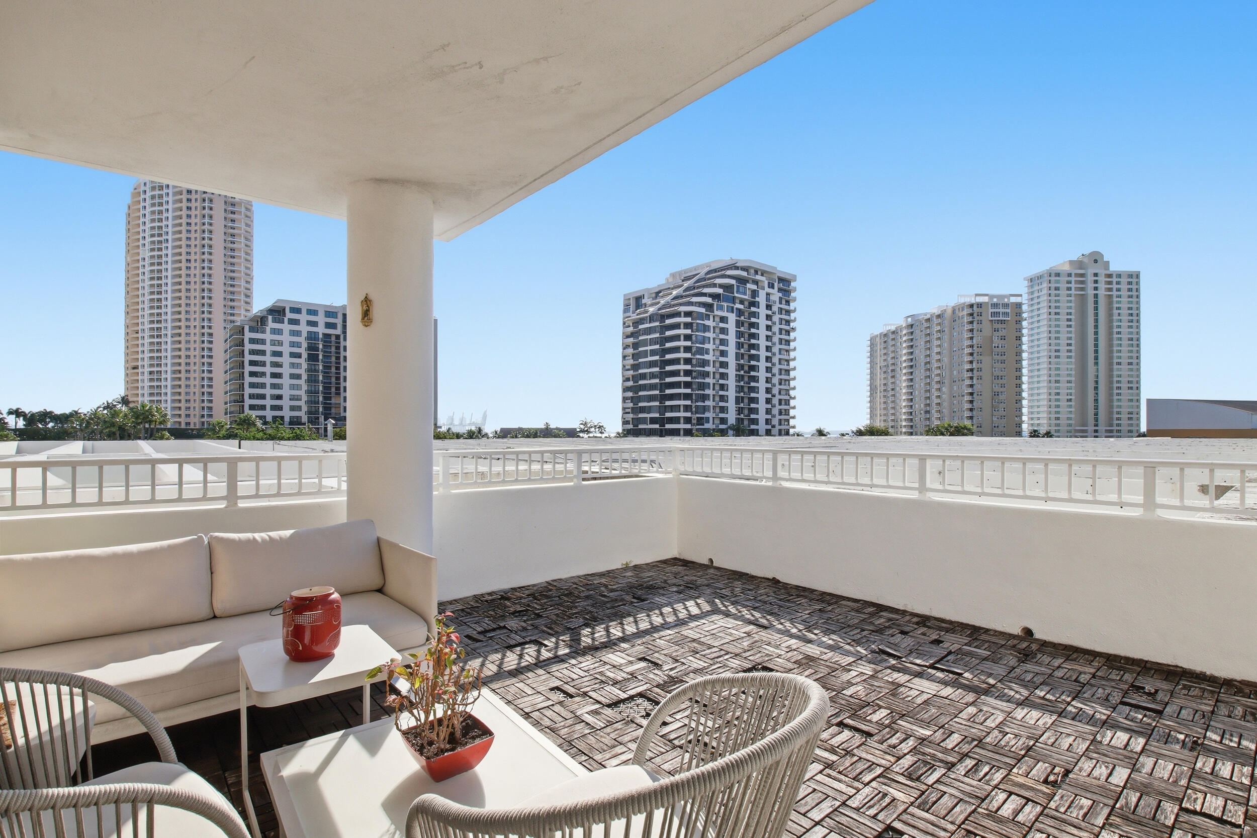 701 Brickell Key #610, Miami FL 33131