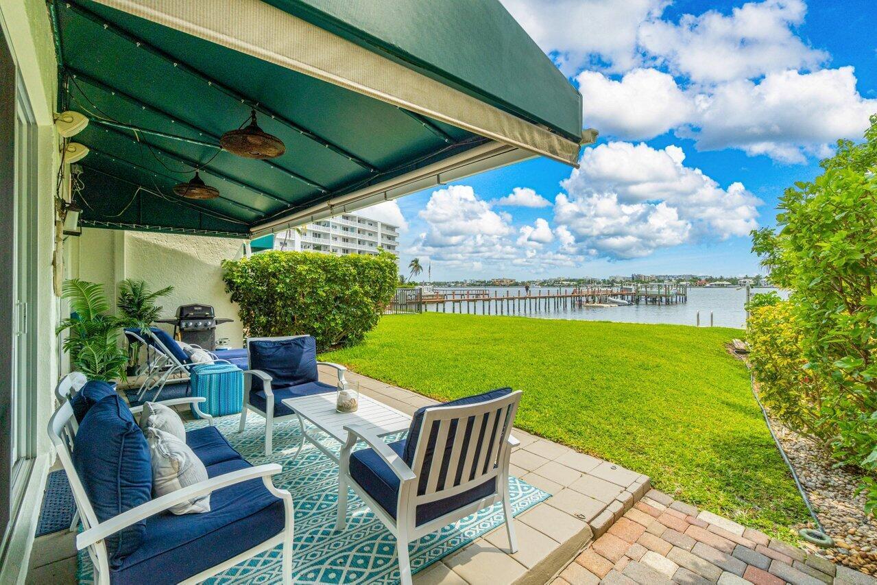 324 N Lake, Lantana FL 33462