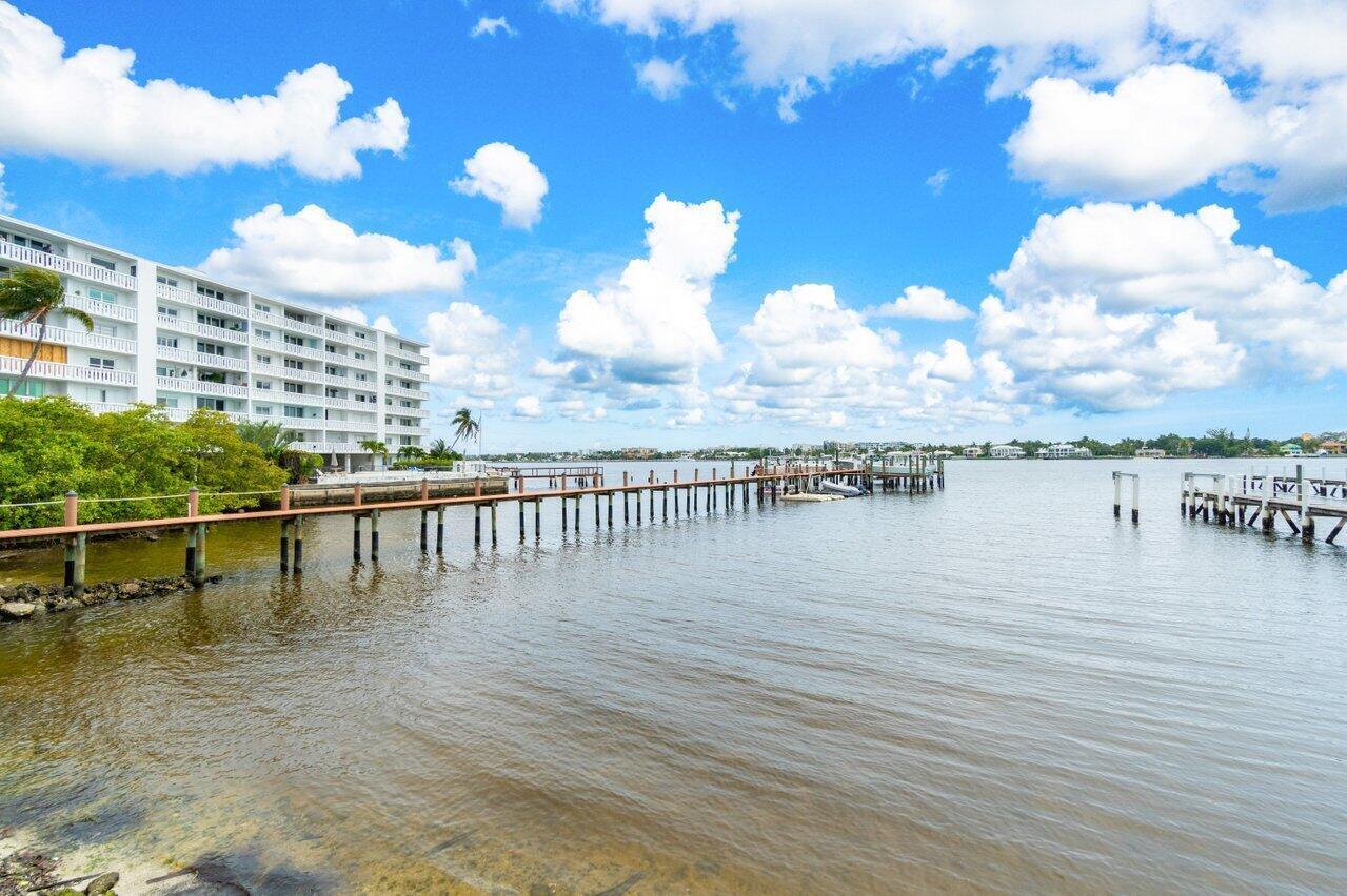 324 N Lake, Lantana FL 33462