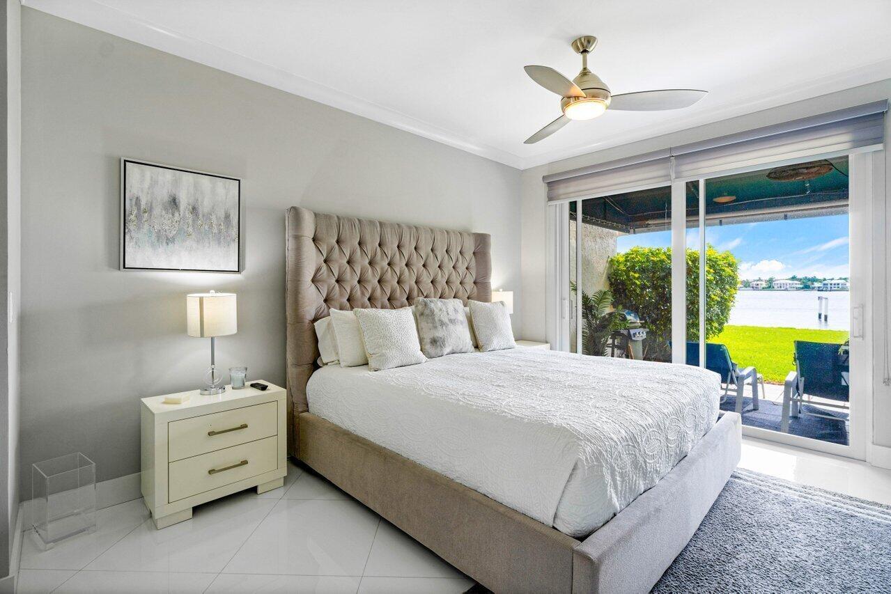324 N Lake, Lantana FL 33462