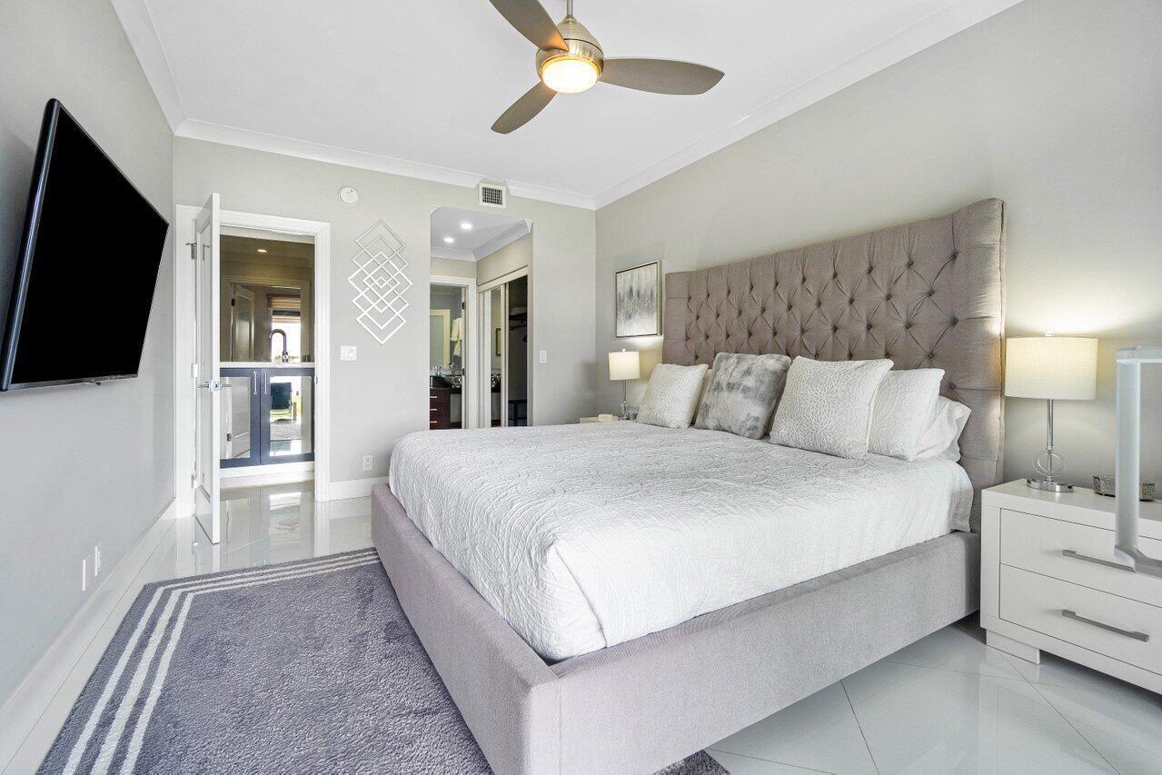 324 N Lake, Lantana FL 33462