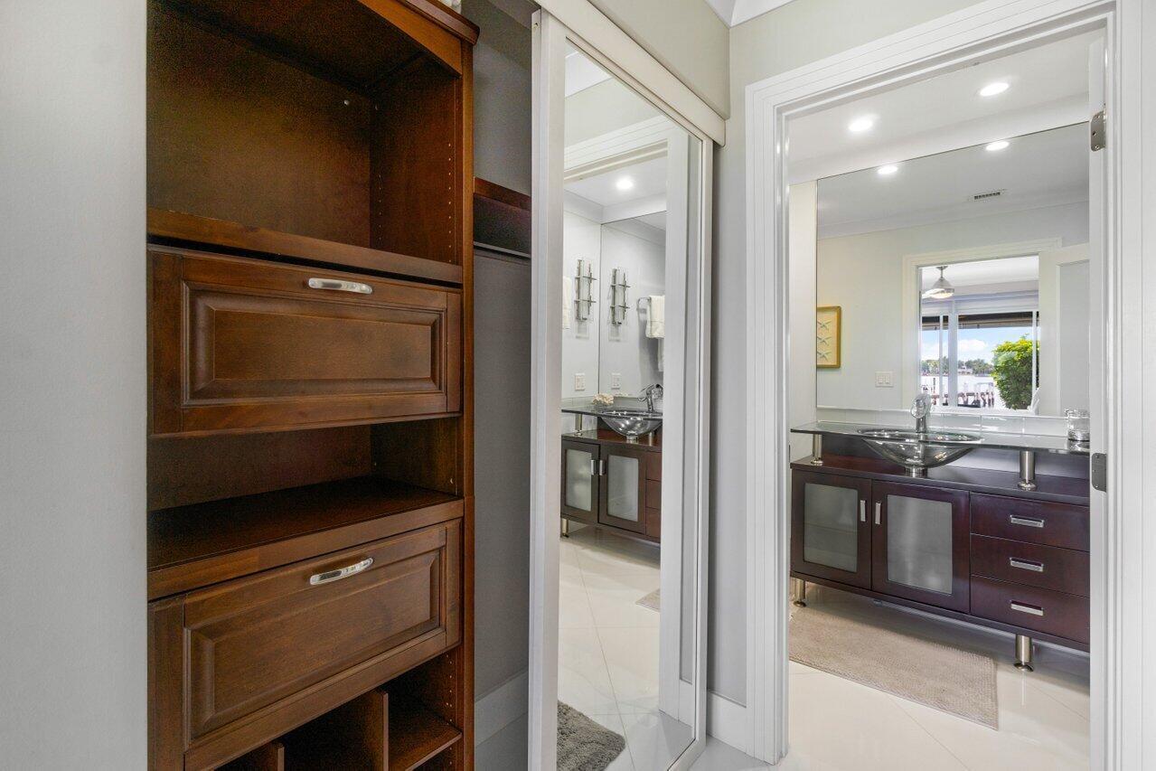324 N Lake, Lantana FL 33462