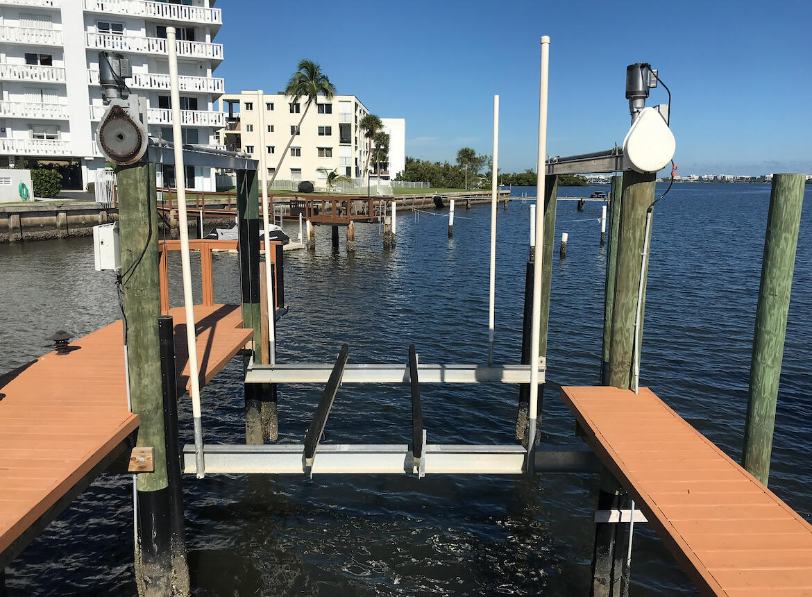 324 N Lake, Lantana FL 33462