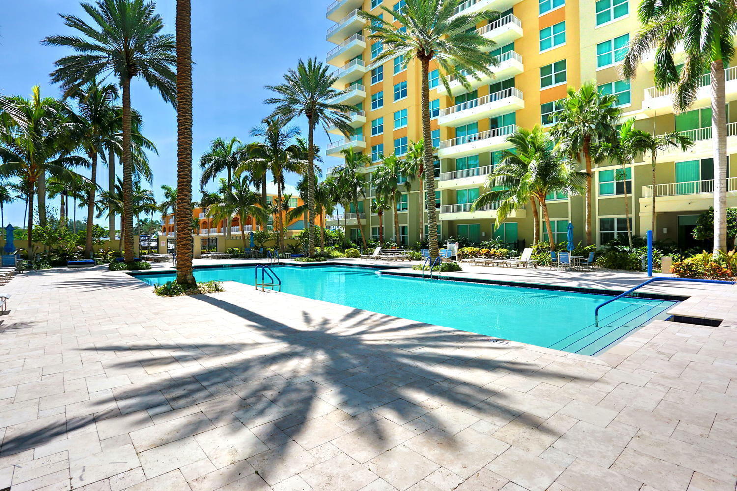 625 Casa Loma #1504, Boynton Beach FL 33435