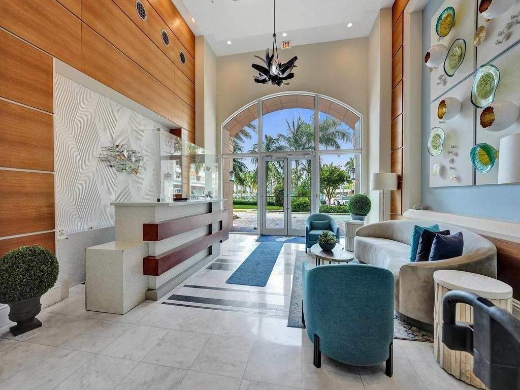 625 Casa Loma #304, Boynton Beach FL 33435
