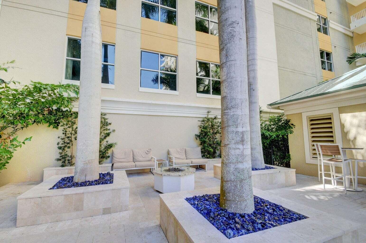 625 Casa Loma #304, Boynton Beach FL 33435