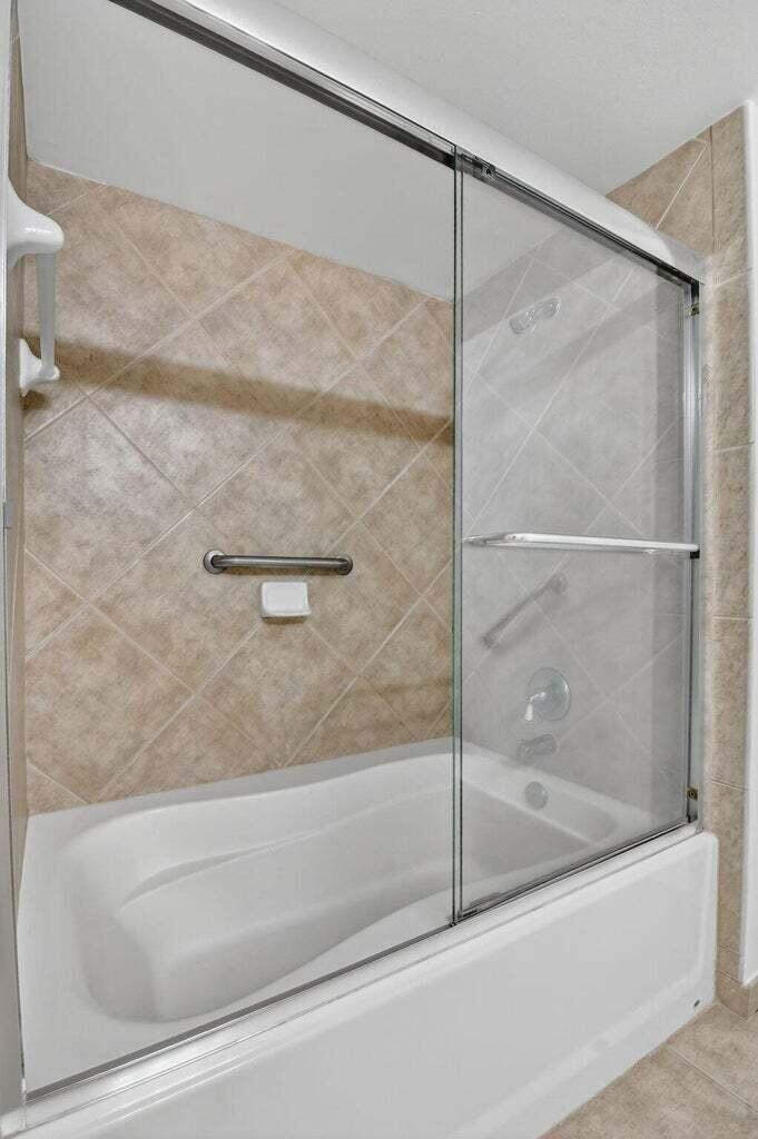 625 Casa Loma #304, Boynton Beach FL 33435