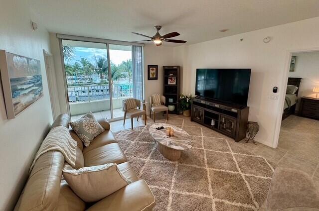 625 Casa Loma #304, Boynton Beach FL 33435